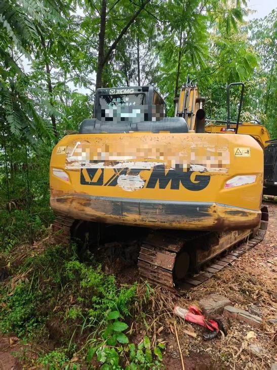 Buy XCMG XE135B Used Excavator / 1