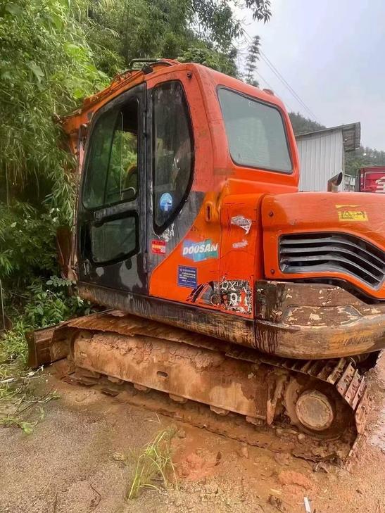 Buy Doosan DX75 Used Excavator / 1