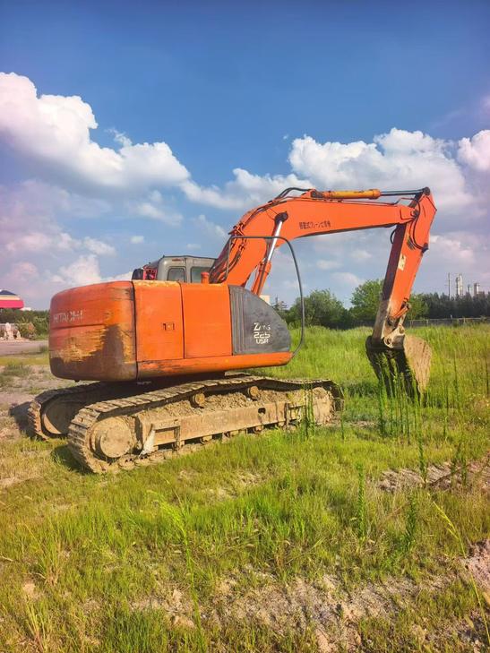 Buy Hitachi EX225-5 Used Excavator / 1