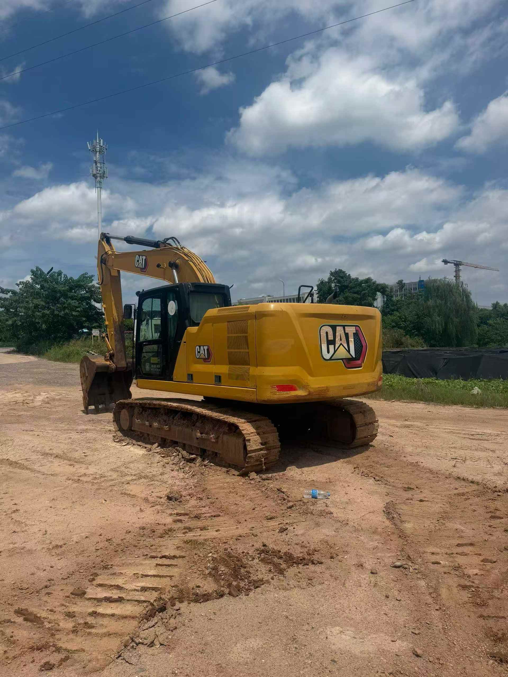 Buy Caterpillar 323 Used Excavator / 3 Buy Caterpillar 323 Used Excavator / 3
