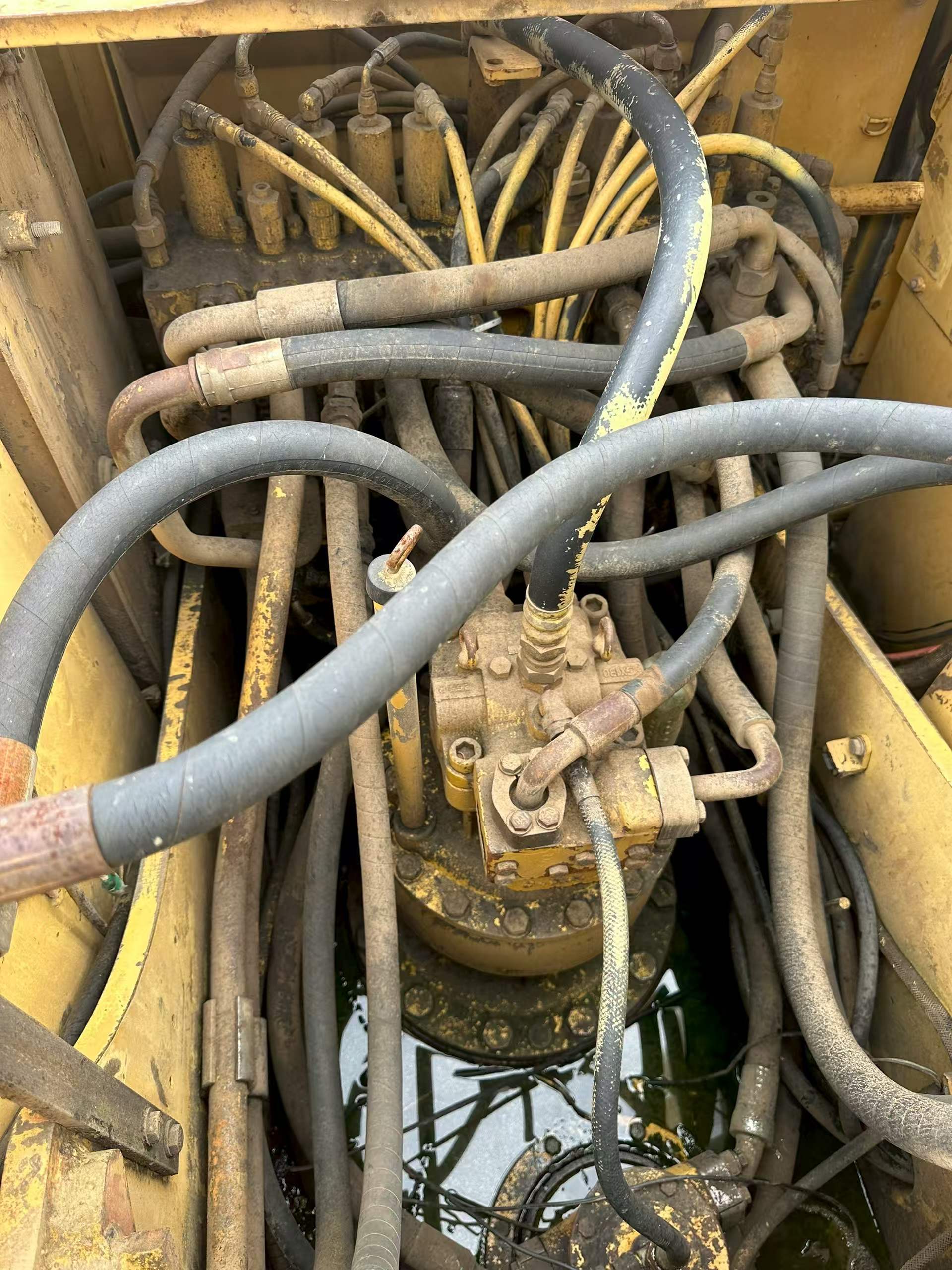 Buy Caterpillar 320C Used Excavator / 4 Buy Caterpillar 320C Used Excavator / 4