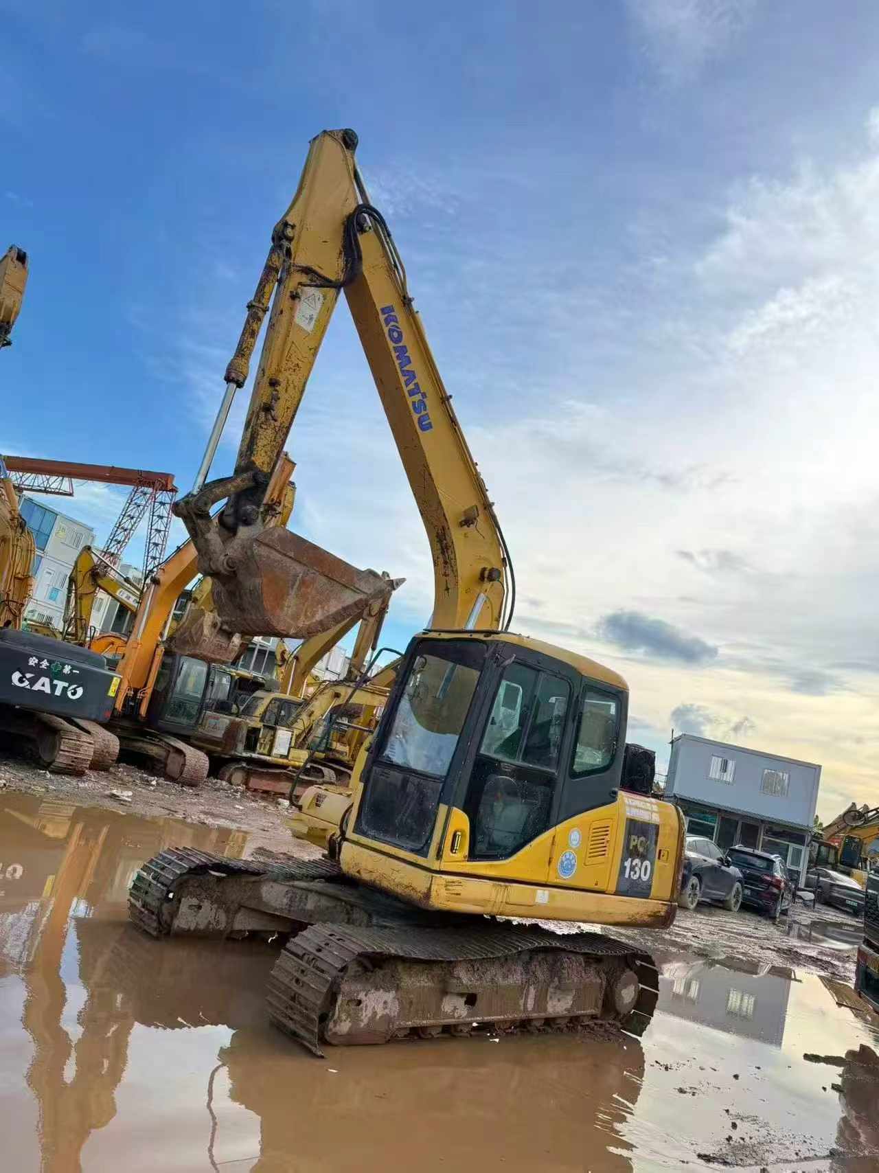 Buy Komatsu PC130-7 Used Excavator / 2