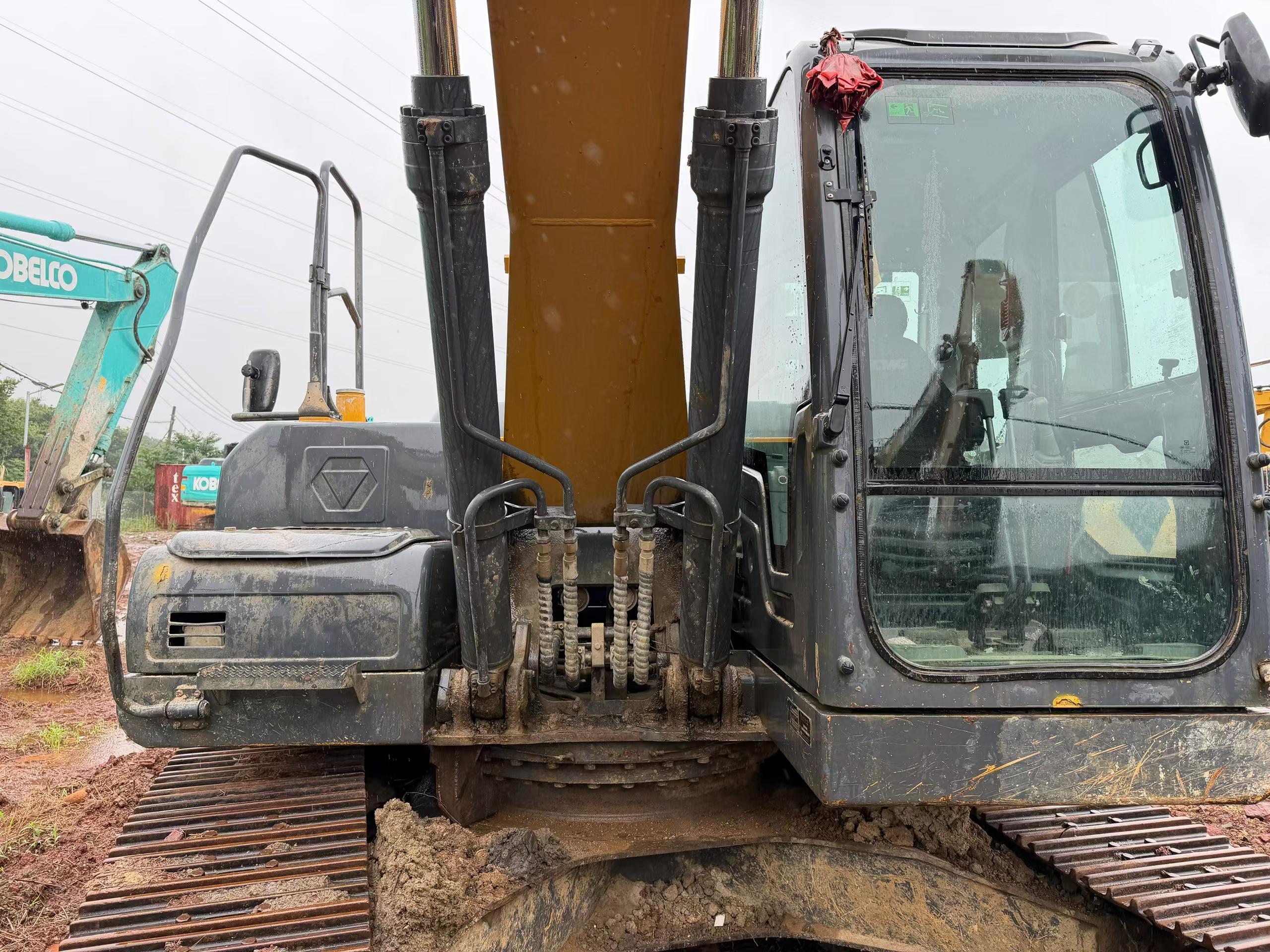 Buy XCMG XE200 Used Excavator / 6 Buy XCMG XE200 Used Excavator / 6