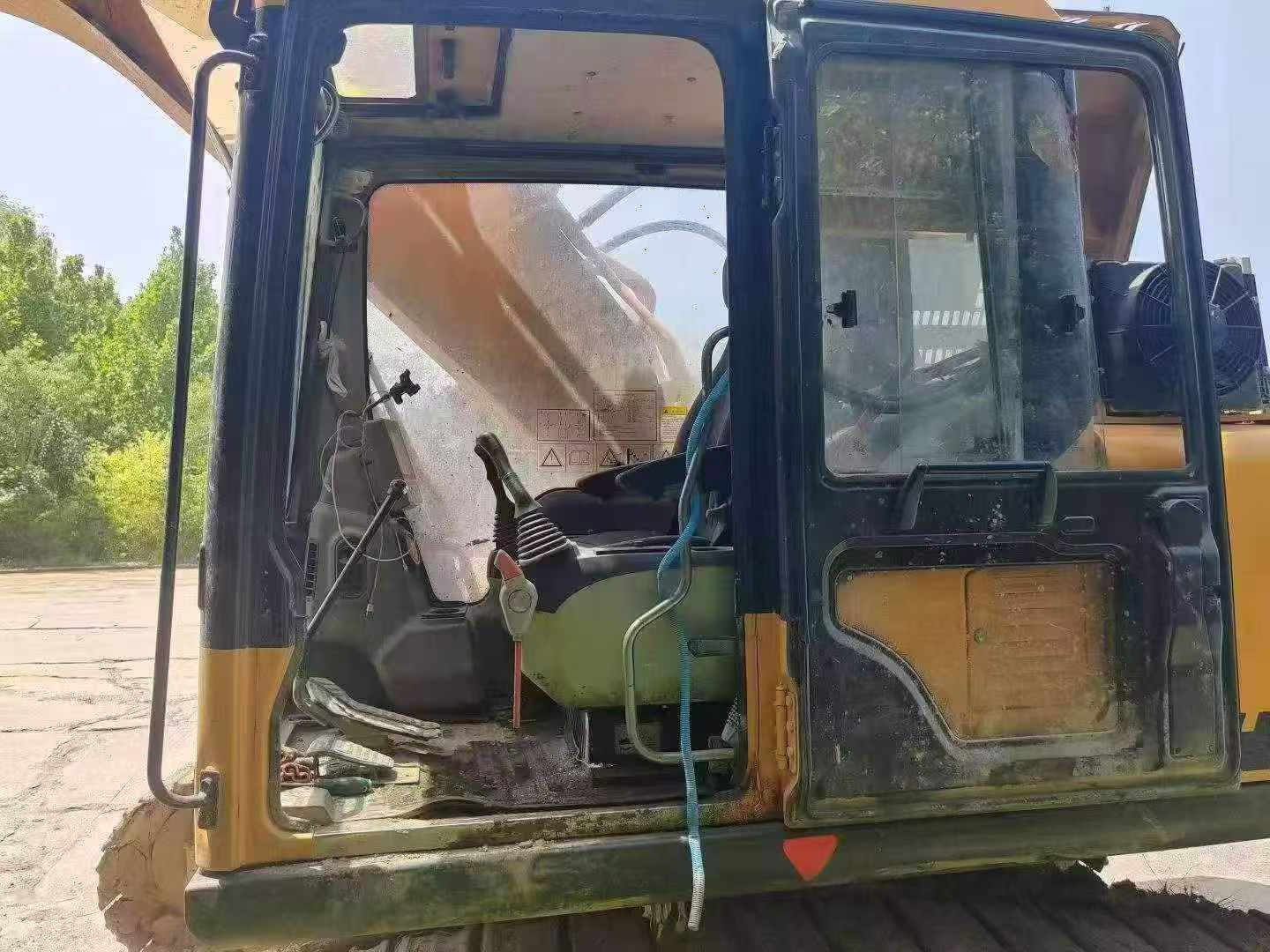 Buy Sany SY215C Used Excavator / 9 Buy Sany SY215C Used Excavator / 9