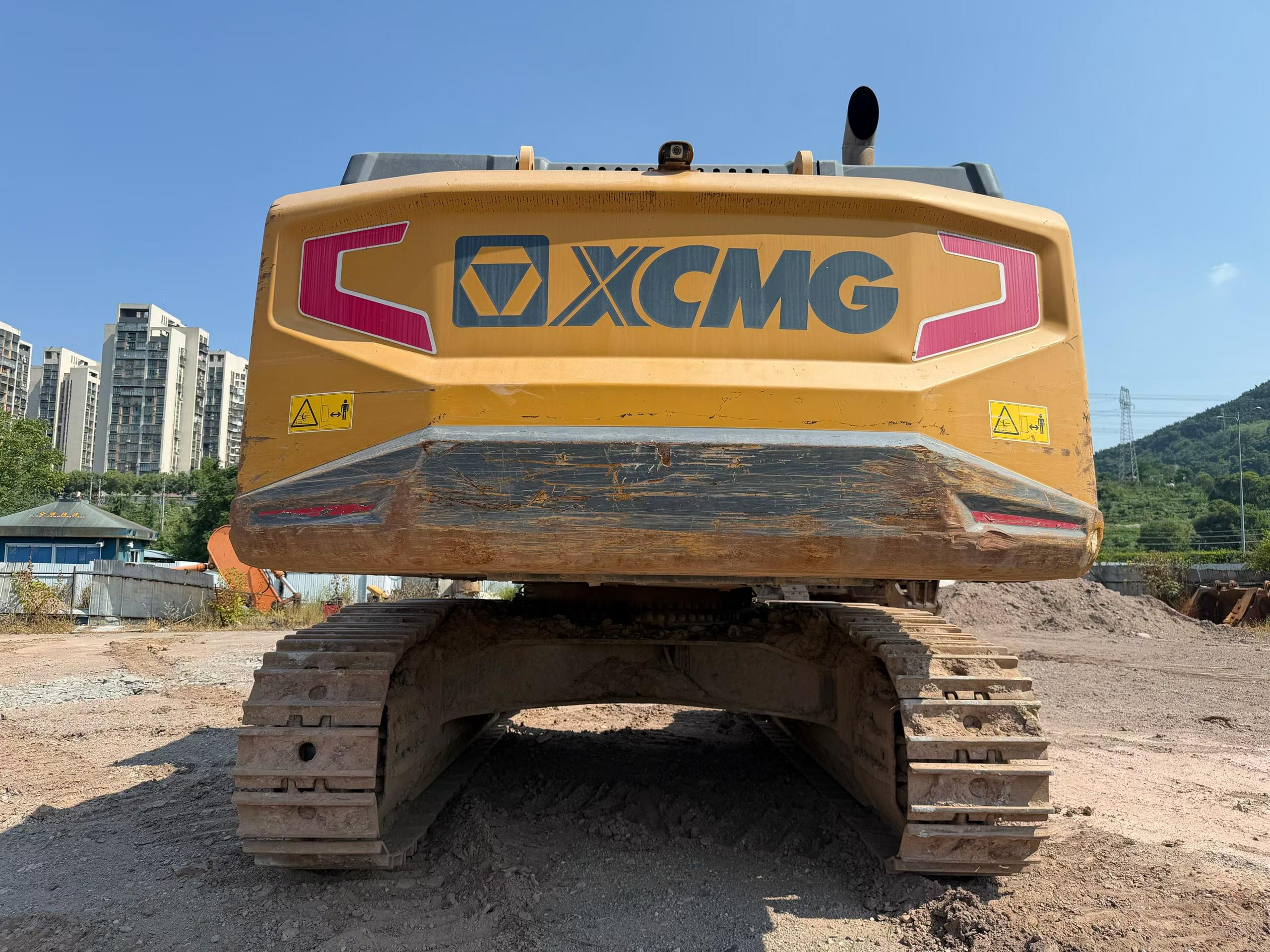 Buy XCMG XE600DK Used Excavator / 2 Buy XCMG XE600DK Used Excavator / 2