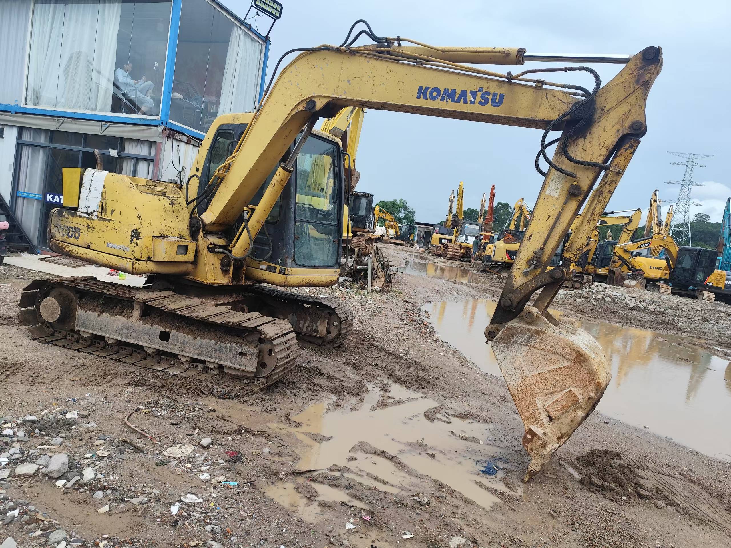 Buy Komatsu PC60-7 Used Excavator / 3 Buy Komatsu PC60-7 Used Excavator / 3