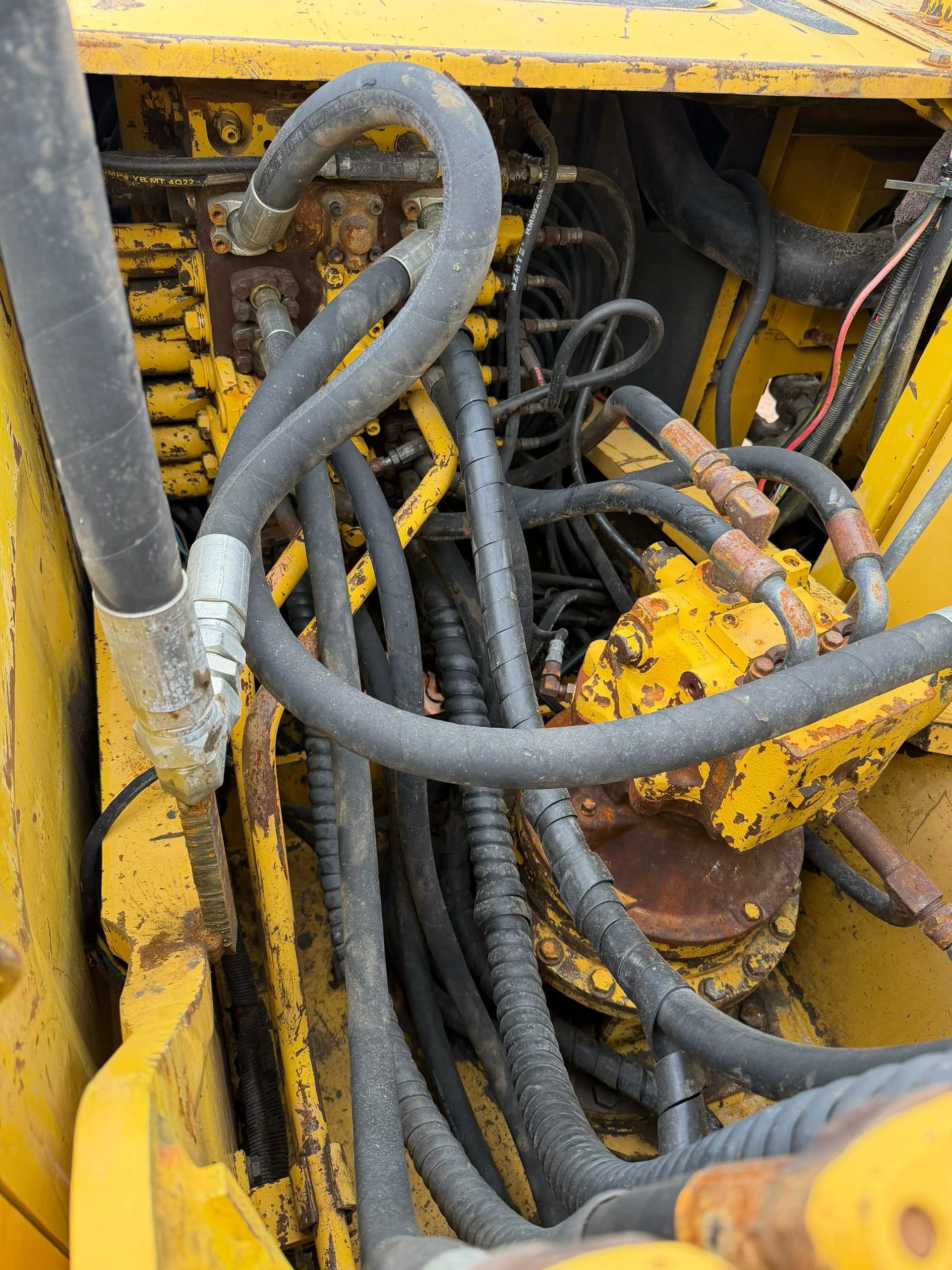 Buy Komatsu PC200-7 Used Excavator / 5 Buy Komatsu PC200-7 Used Excavator / 5