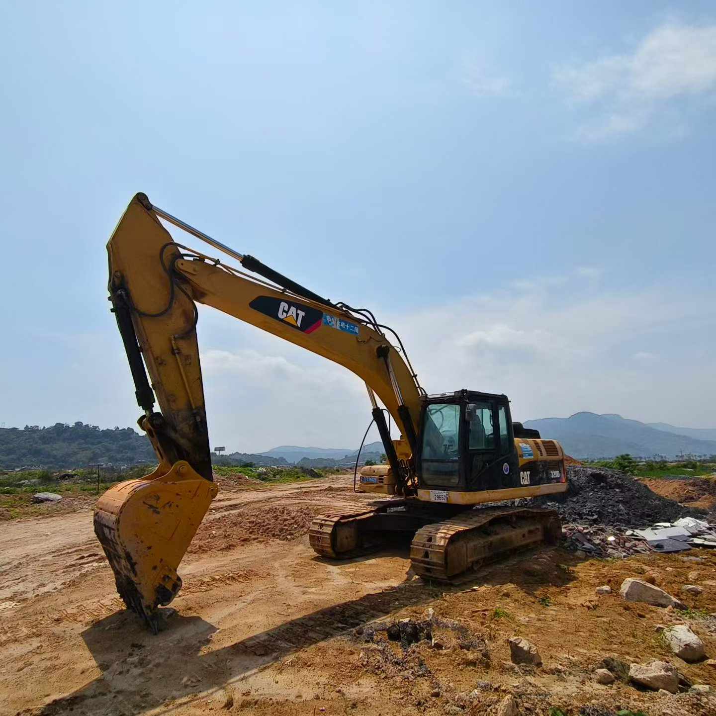 Buy Caterpillar 324D Used Excavator / 1