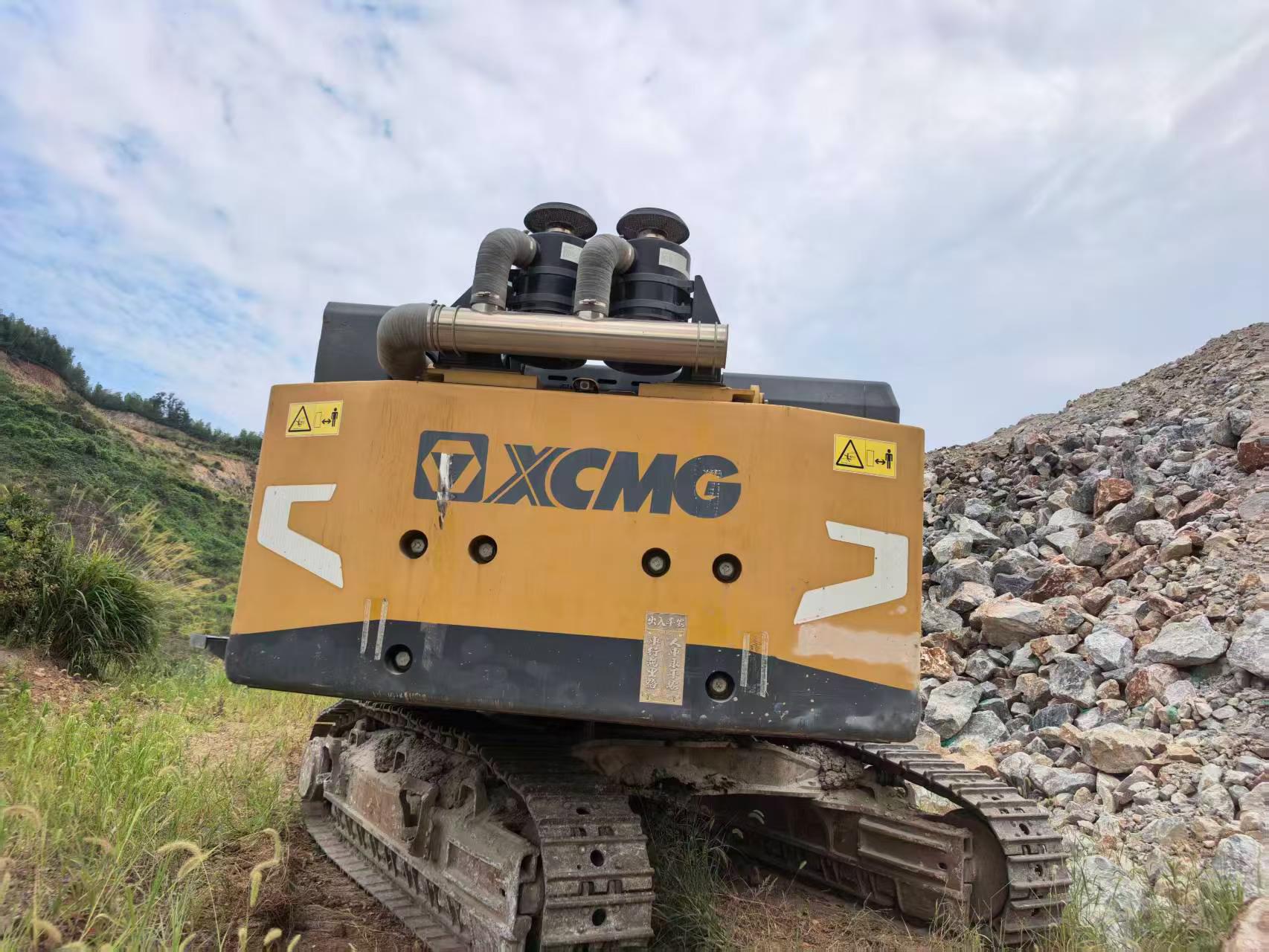 Buy XCMG XE690DK Used Excavator / 2 Buy XCMG XE690DK Used Excavator / 2