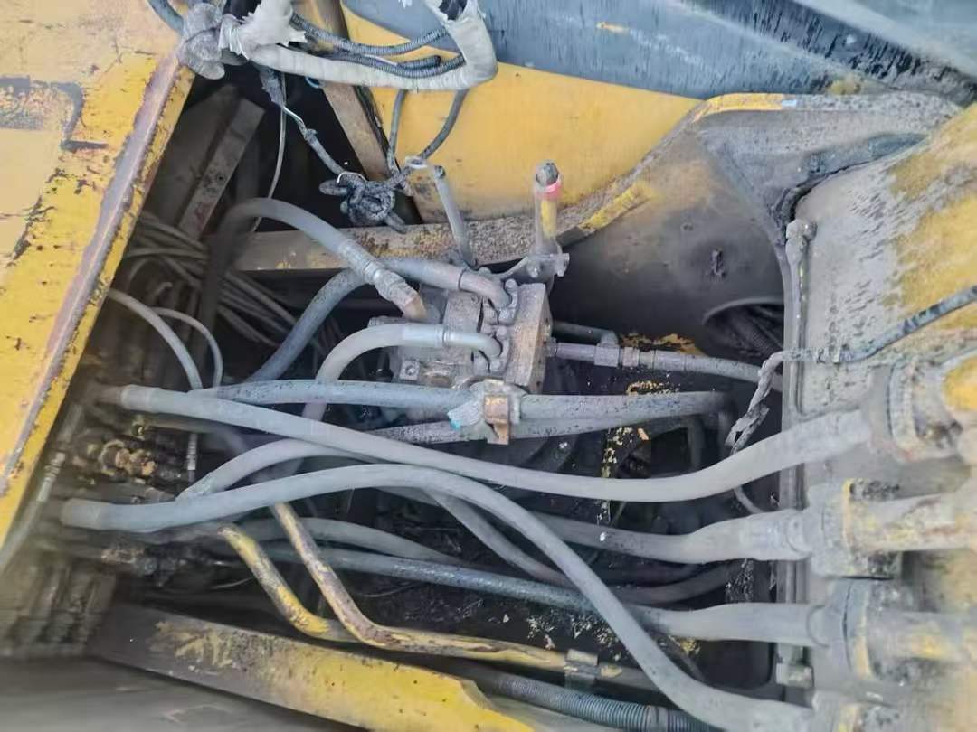 Buy Komatsu PC200-7 Used Excavator / 4 Buy Komatsu PC200-7 Used Excavator / 4