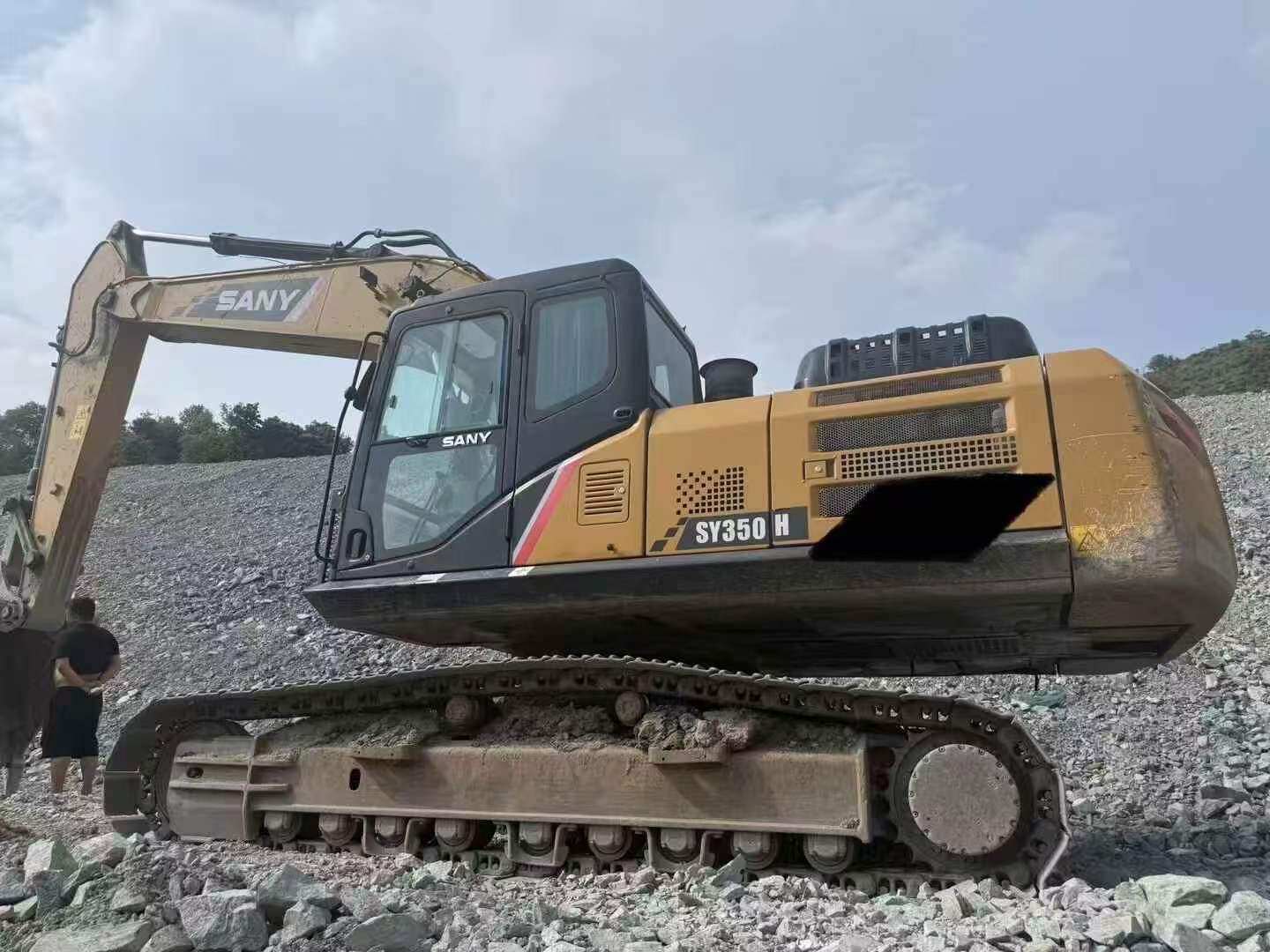 Buy Sany SY245H Used Excavator / 2 Buy Sany SY245H Used Excavator / 2