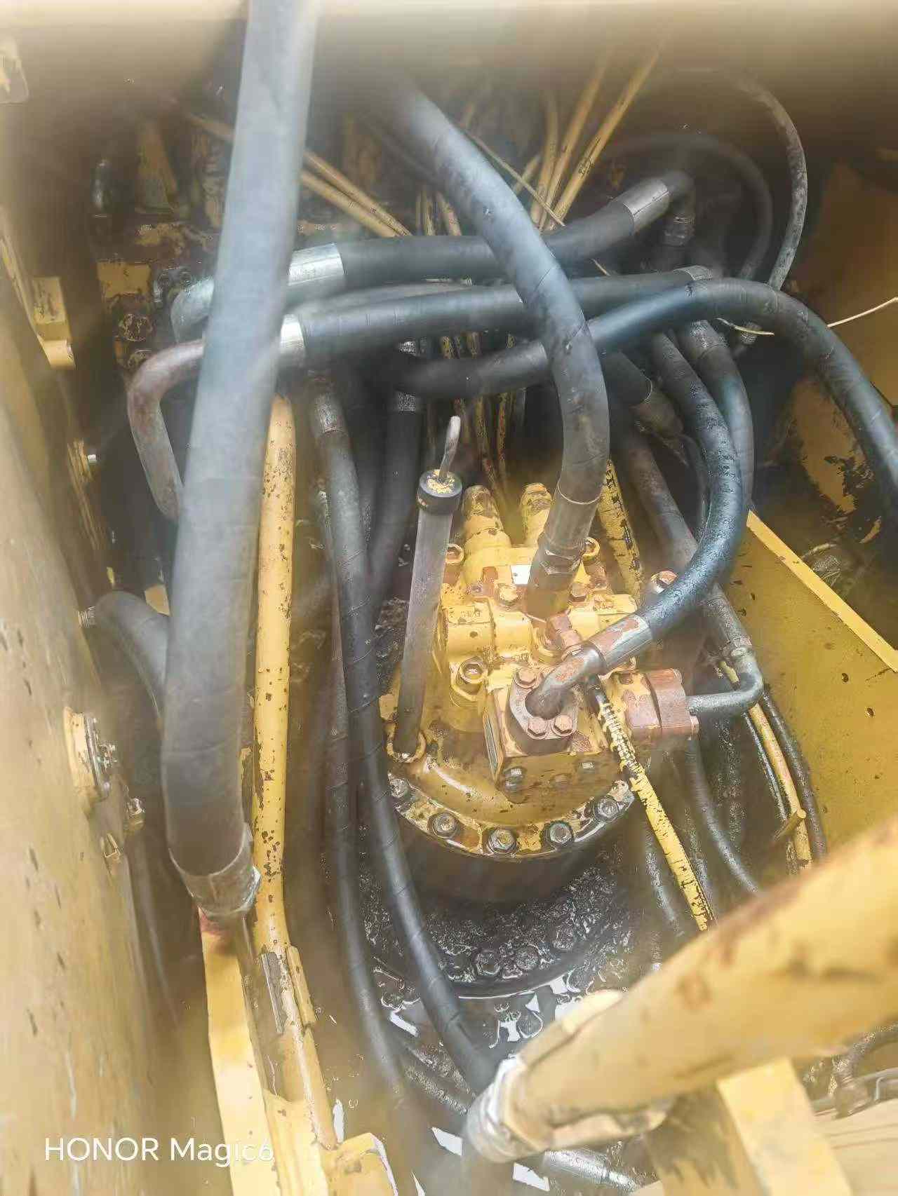 Buy Caterpillar 320D Used Excavator / 2 Buy Caterpillar 320D Used Excavator / 2