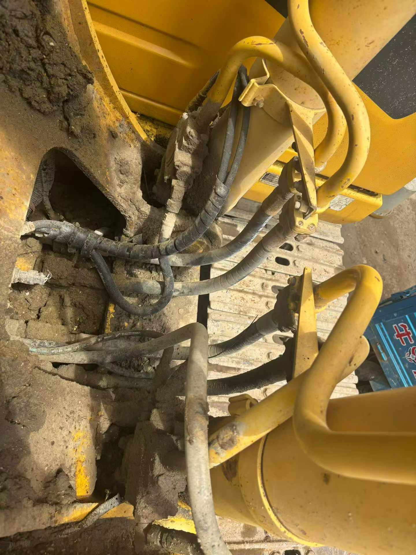 Buy Komatsu PC200 Used Excavator / 8 Buy Komatsu PC200 Used Excavator / 8
