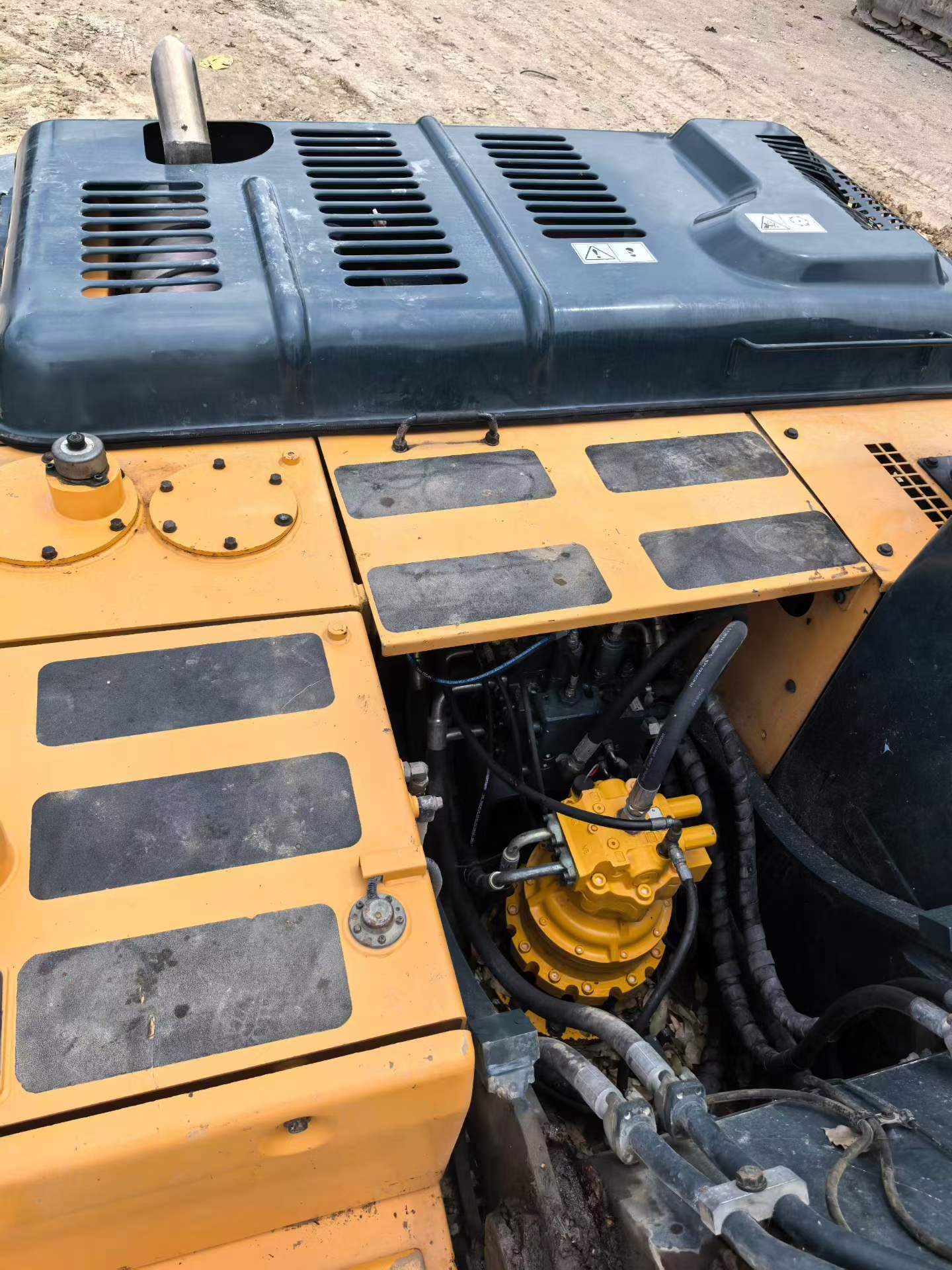 Buy Hyundai R215-7 Used Excavator / 3 Buy Hyundai R215-7 Used Excavator / 3
