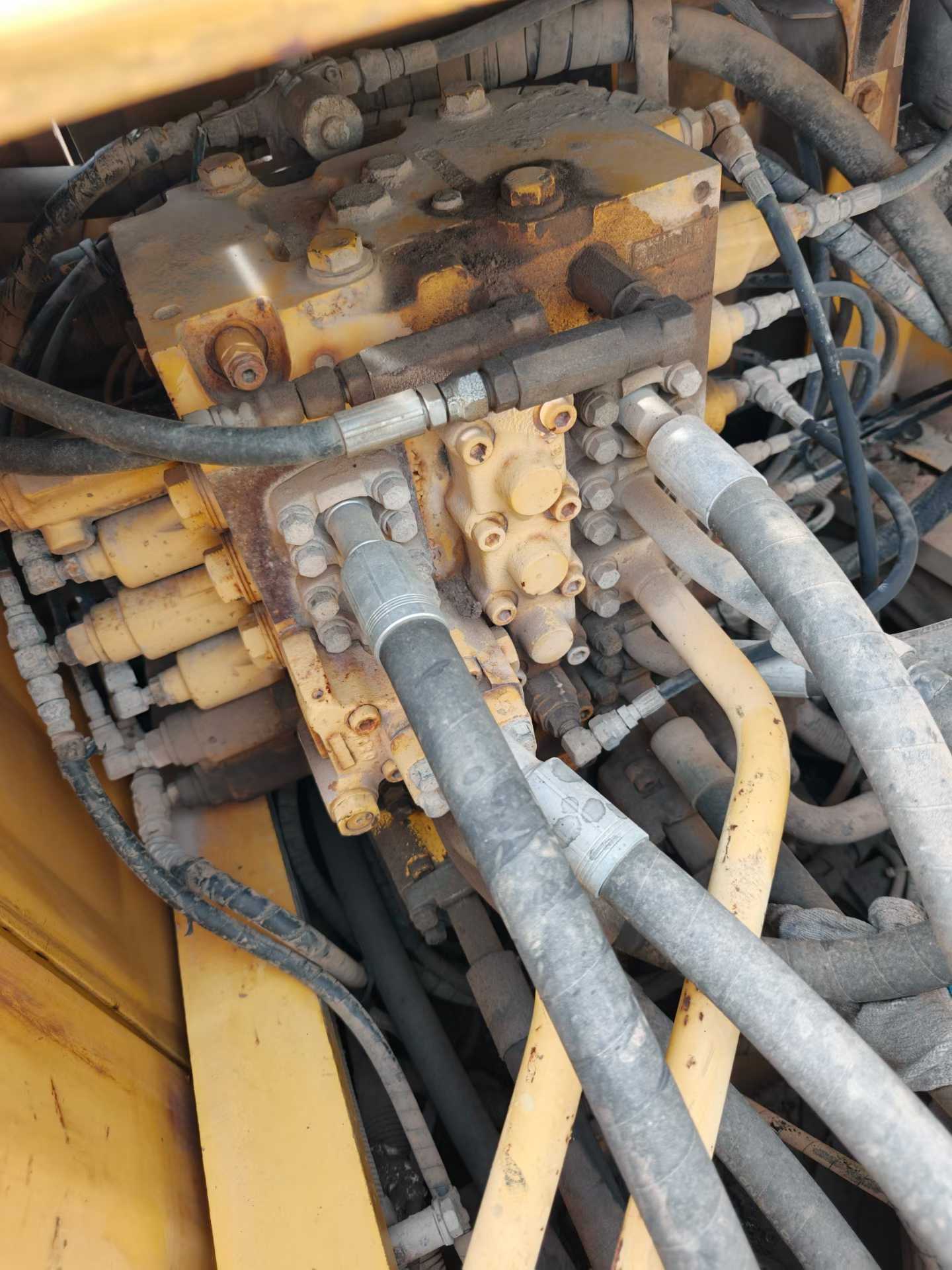 Buy Komatsu PC200-8N1 Used Excavator / 4 Buy Komatsu PC200-8N1 Used Excavator / 4