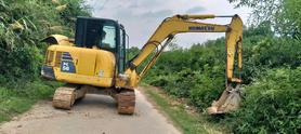 Buy Komatsu PC56-7 Used Excavator / 2 Buy Komatsu PC56-7 Used Excavator / 2