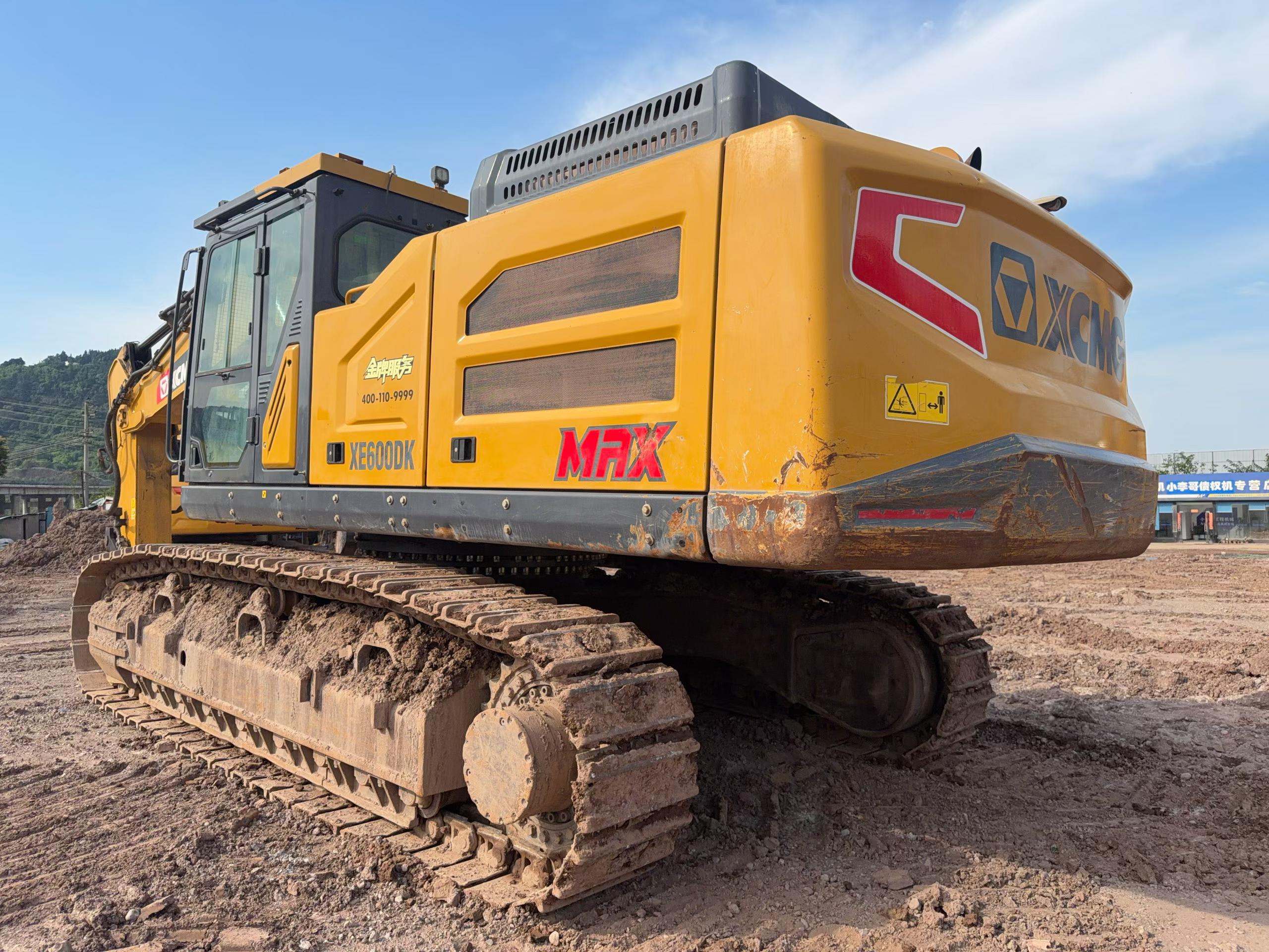 Buy XCMG XE600DK Used Excavator / 2 Buy XCMG XE600DK Used Excavator / 2