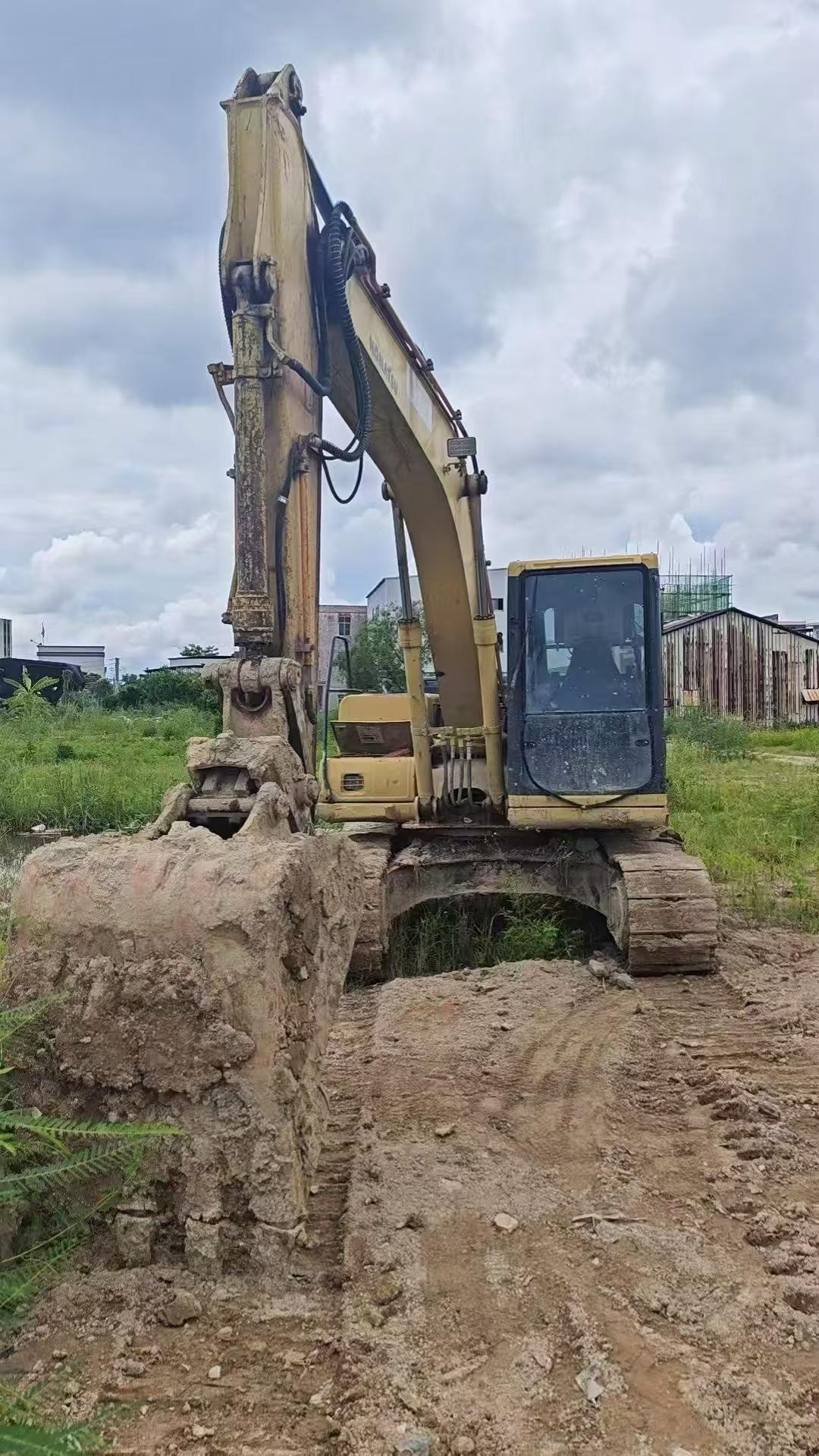 Buy Komatsu PC100-6E Used Excavator / 2