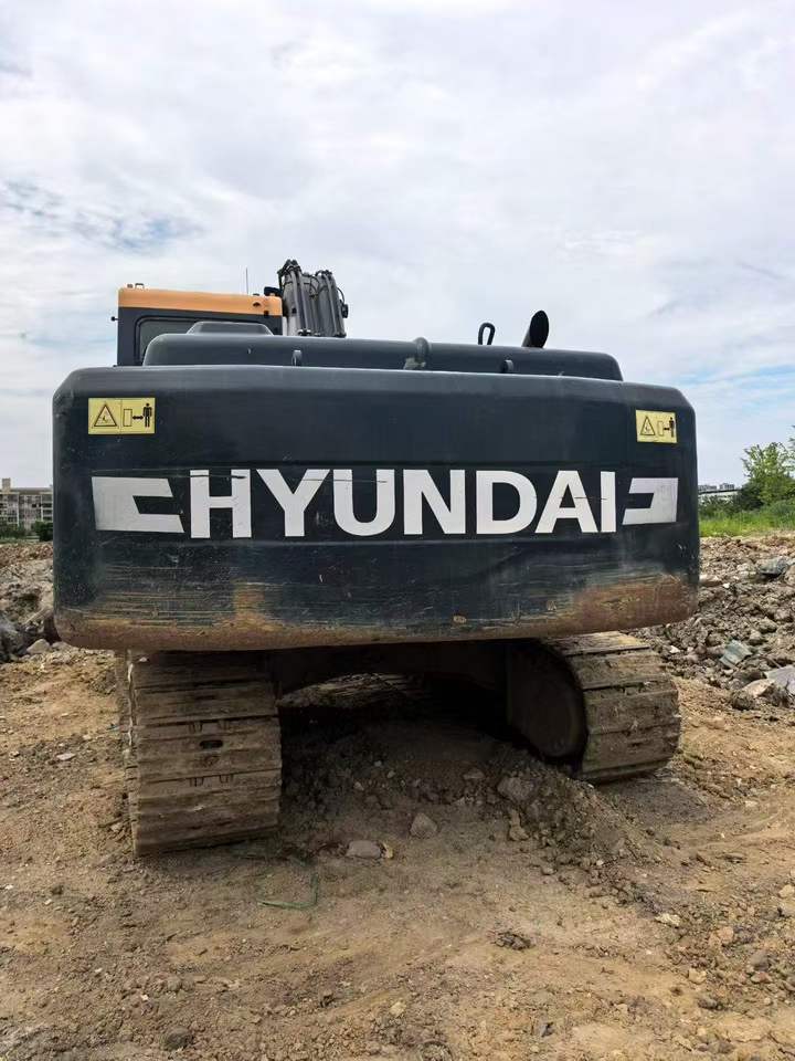 Buy Hyundai R215-7 Used Excavator / 7 Buy Hyundai R215-7 Used Excavator / 7