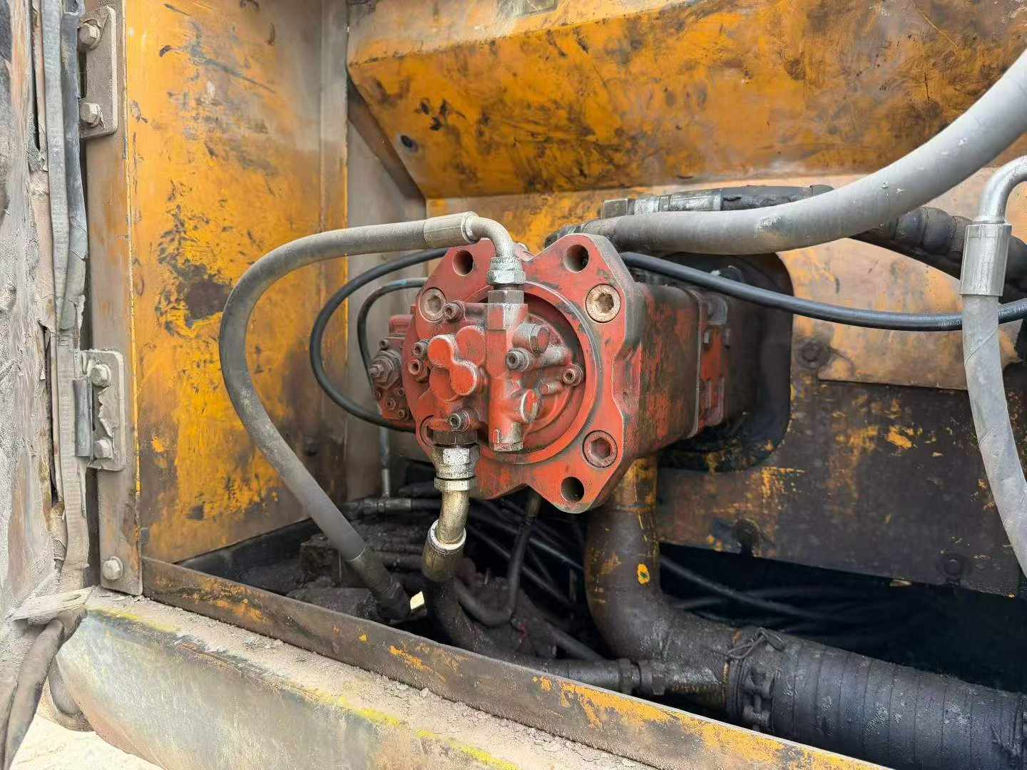 Buy Hyundai R225-7 Used Excavator / 5 Buy Hyundai R225-7 Used Excavator / 5