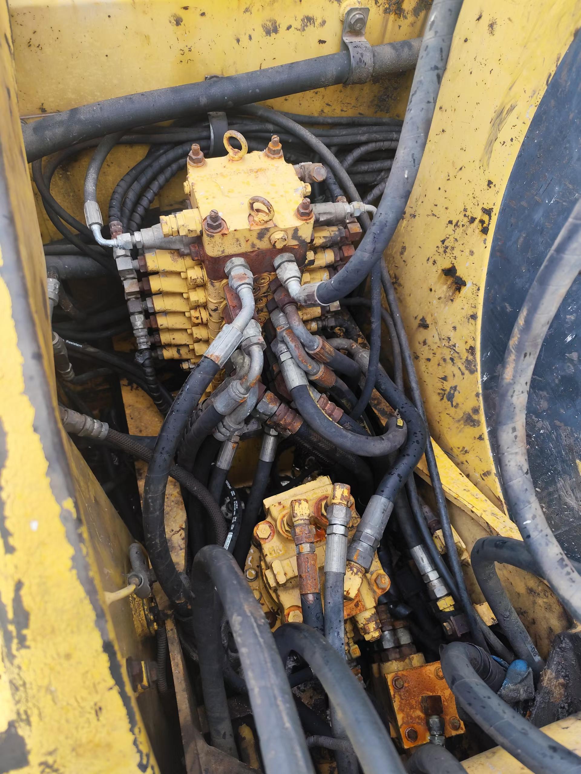 Buy Komatsu PC60-7 Used Excavator / 7 Buy Komatsu PC60-7 Used Excavator / 7