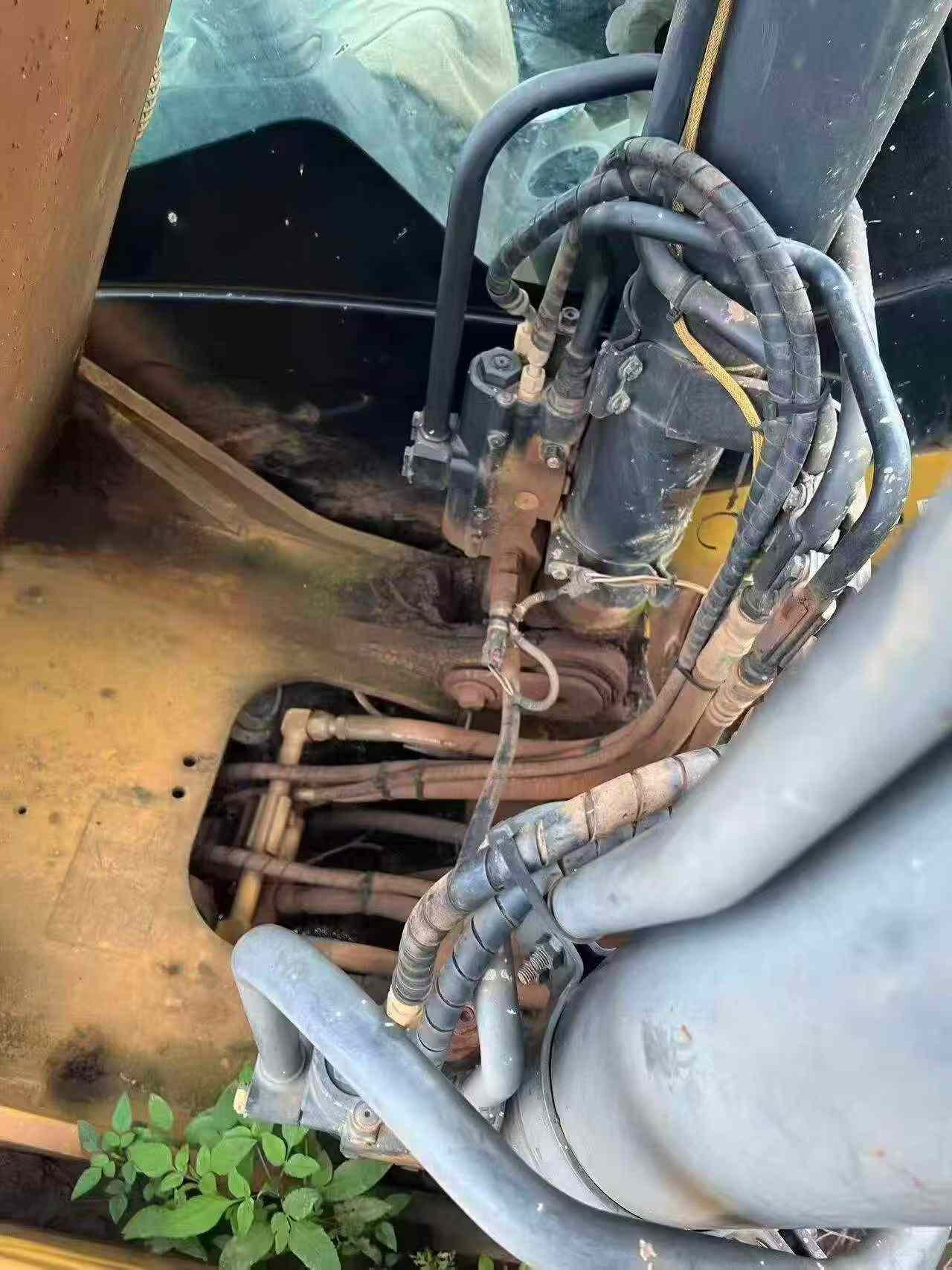 Buy Caterpillar 320D Used Excavator / 2 Buy Caterpillar 320D Used Excavator / 2