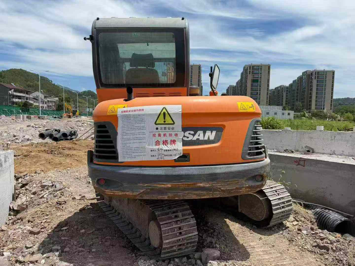 Buy Doosan DX60-9 Used Excavator / 2 Buy Doosan DX60-9 Used Excavator / 2