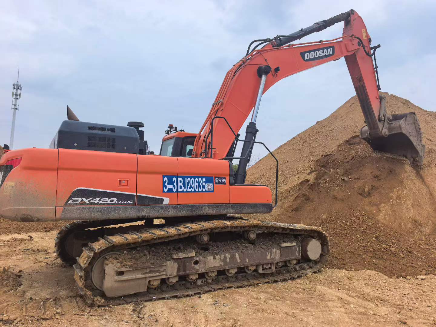 Buy Sany SY420C Used Excavator / 6 Buy Sany SY420C Used Excavator / 6