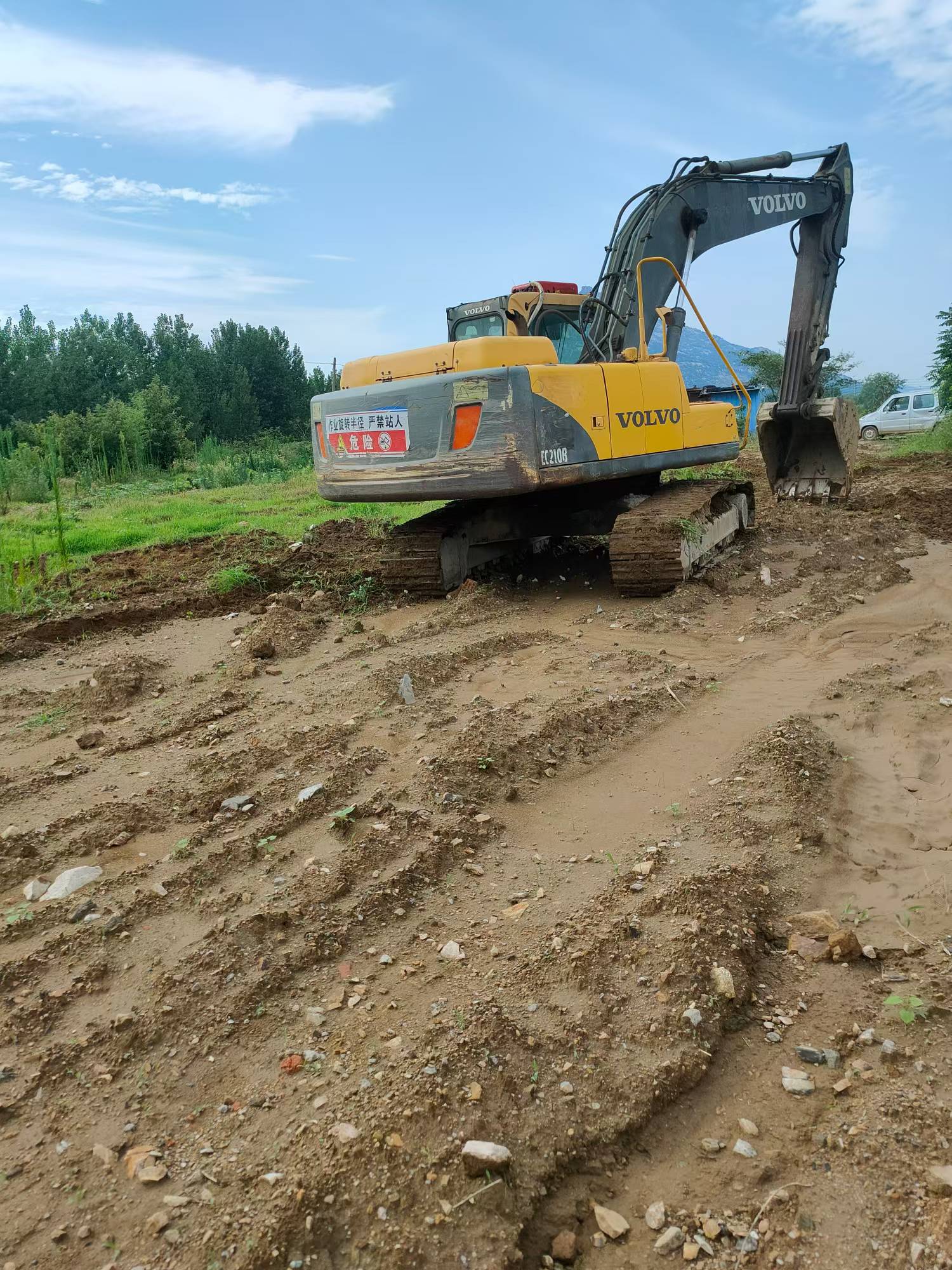 Buy Volvo EC210B Used Excavator / 9 Buy Volvo EC210B Used Excavator / 9