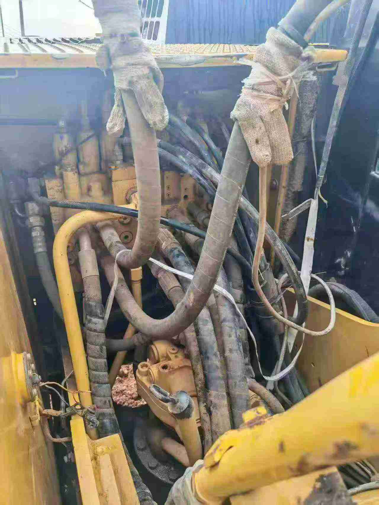Buy Caterpillar 313D Used Excavator / 4 Buy Caterpillar 313D Used Excavator / 4