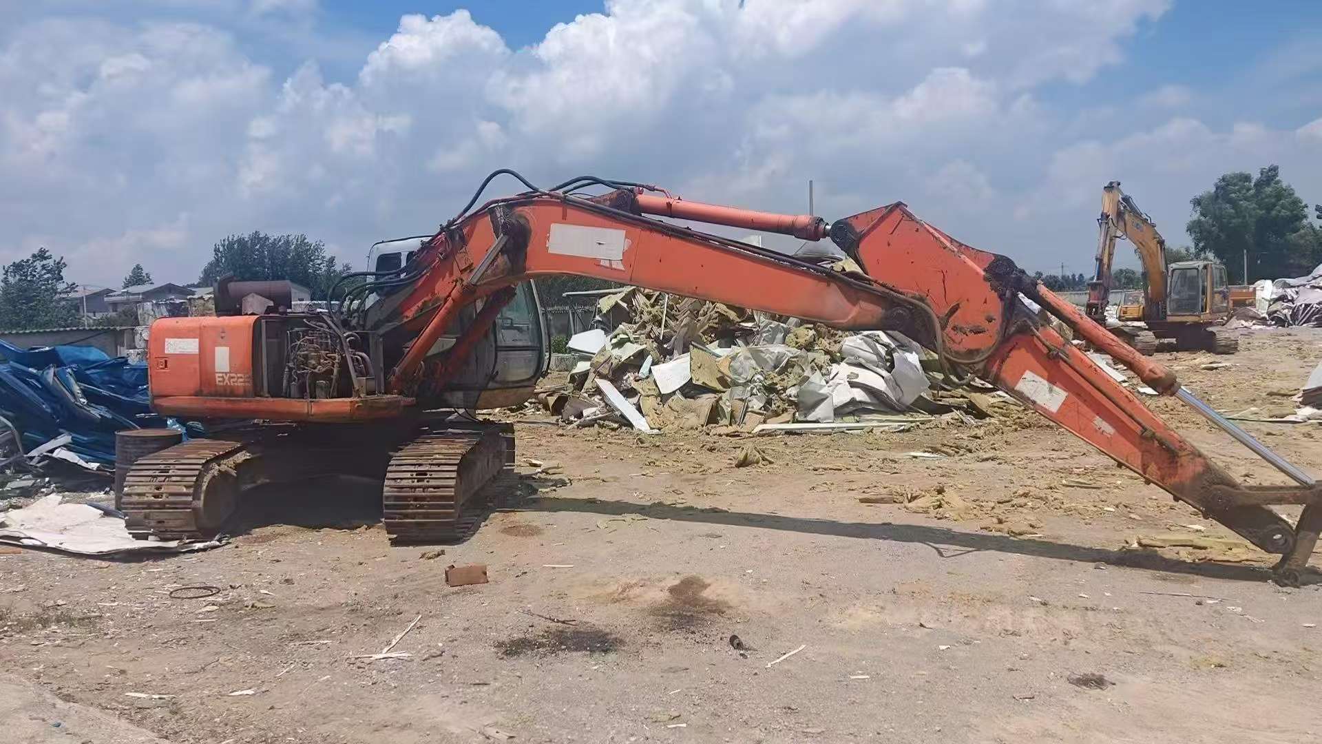 Buy Hitachi EX225-5 Used Excavator / 1