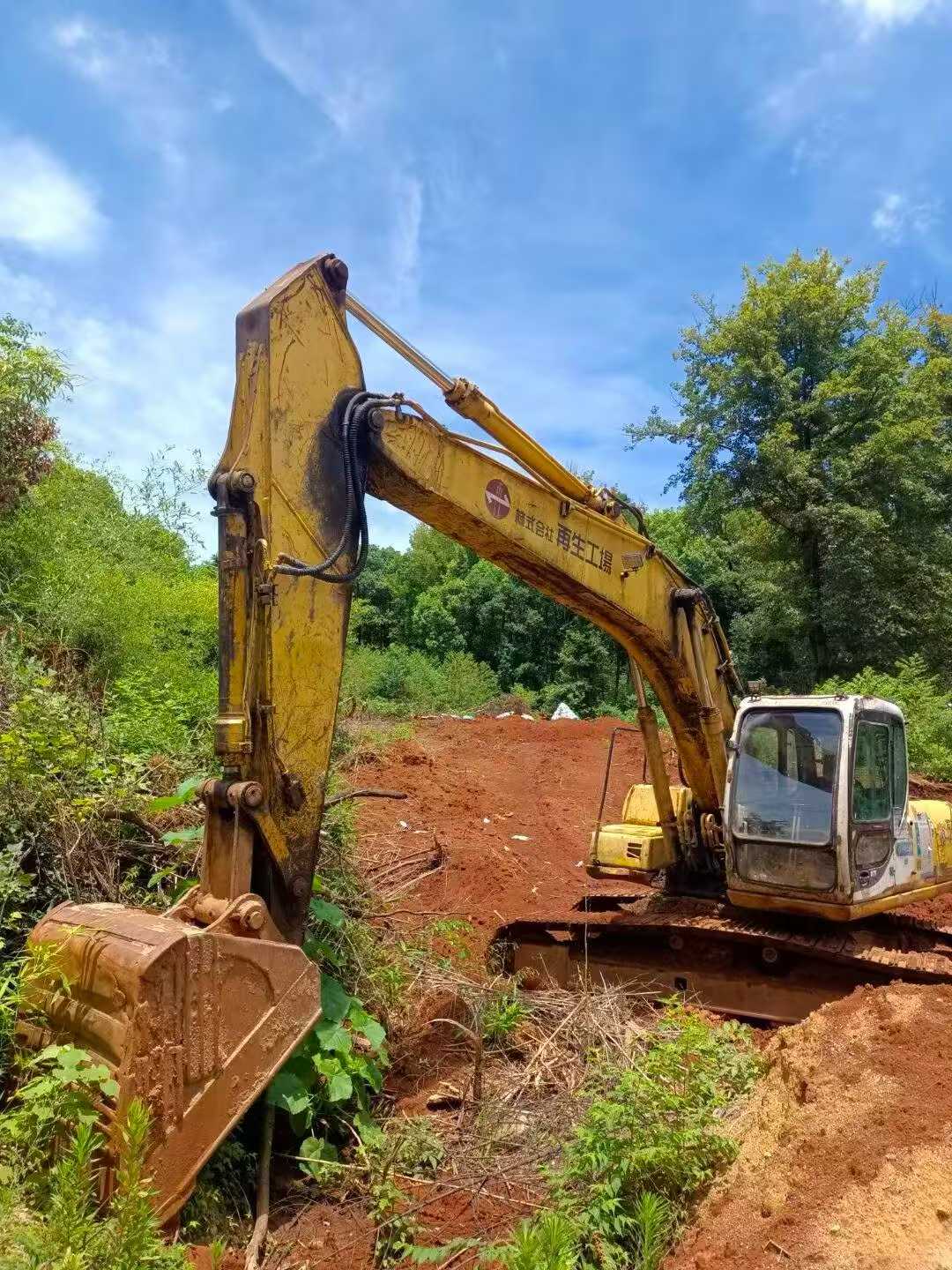 Buy Sumitomo SH200A3 Used Excavator / 2 Buy Sumitomo SH200A3 Used Excavator / 2