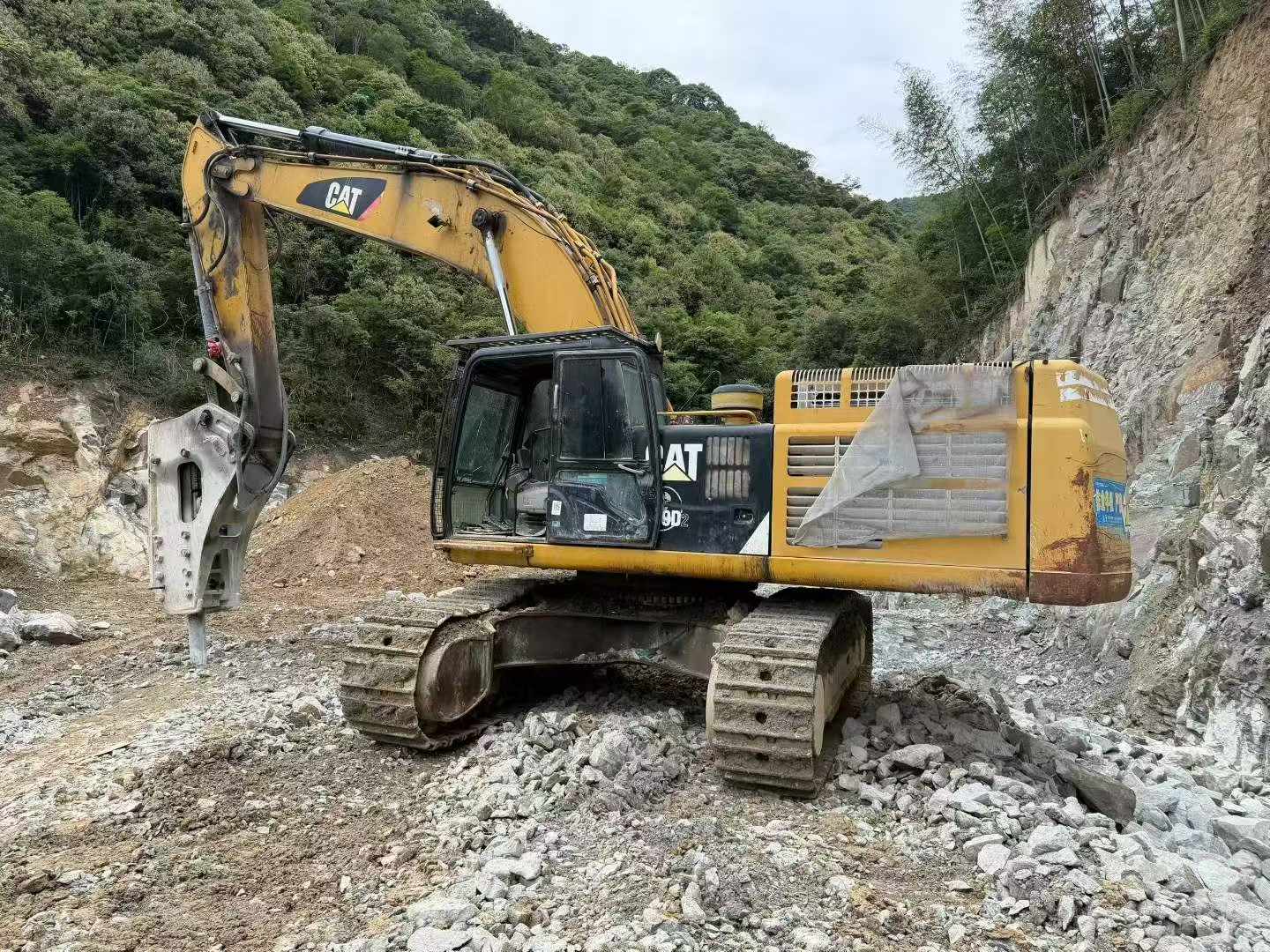 Buy Caterpillar 349E Used Excavator / 1