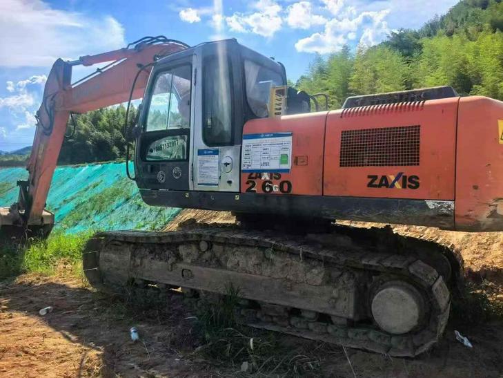 Buy Hitachi ZX240-3G Used Excavator / 1