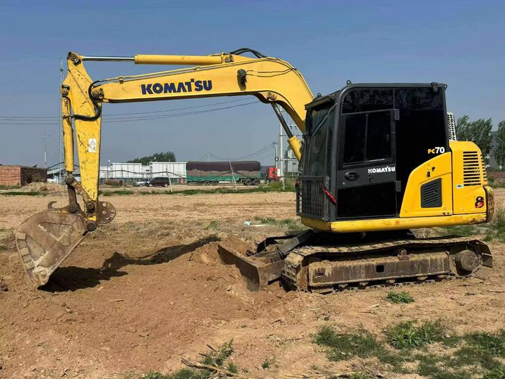Buy Komatsu PC70-8 Used Excavator / 1