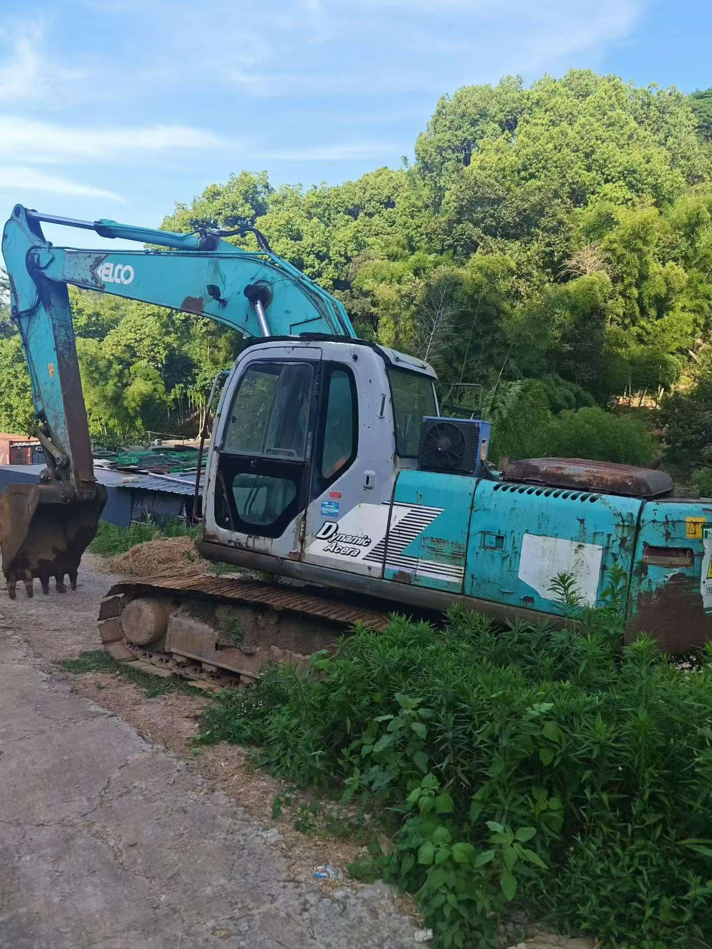 Buy Kobelco SK210-6 Used Excavator / 1
