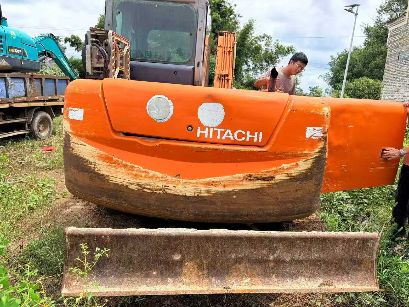 Buy Hitachi ZX60 Used Excavator / 1
