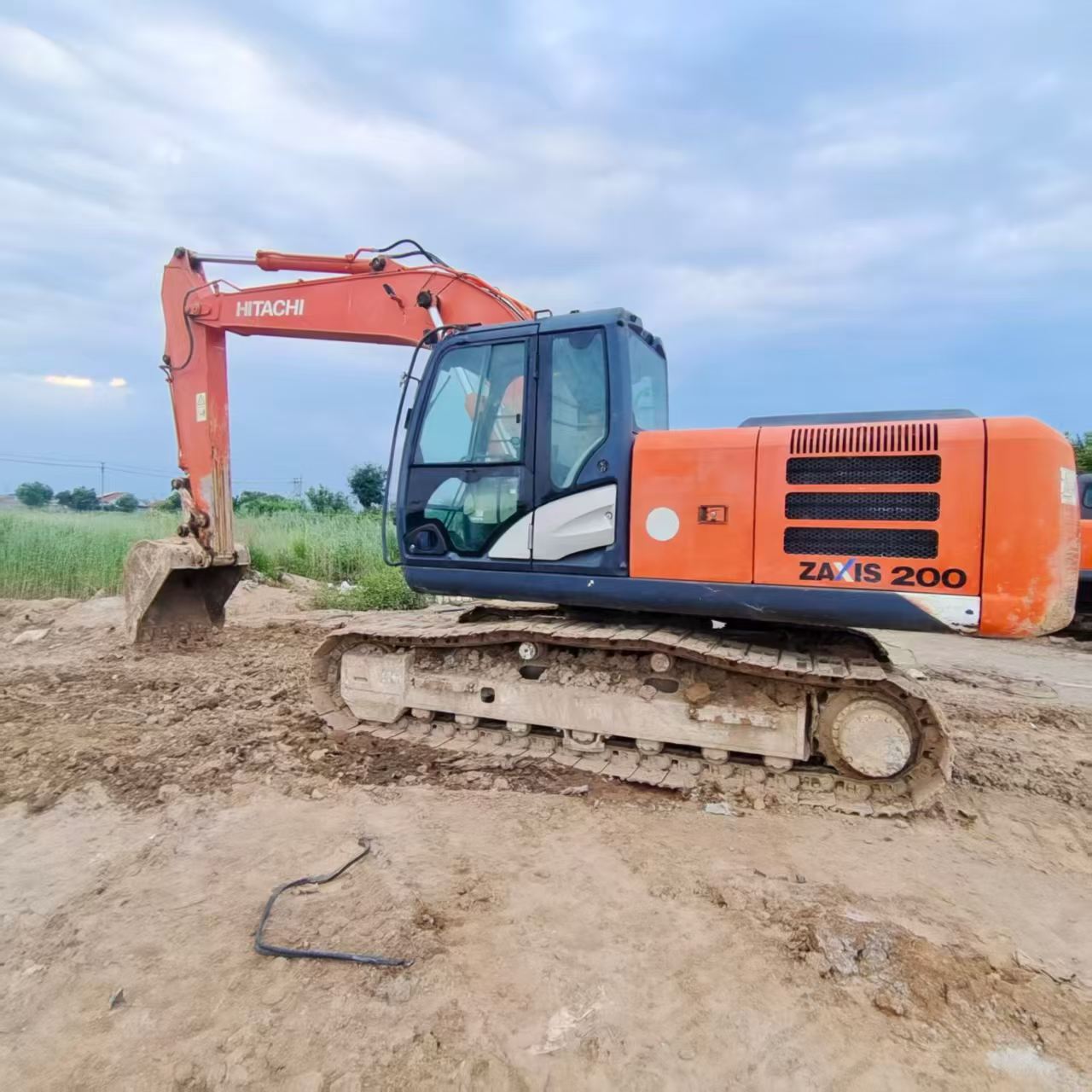 Buy Hitachi EX200 Used Excavator / 2 Buy Hitachi EX200 Used Excavator / 2