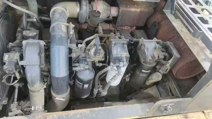 Buy Komatsu PC460LC-8 Used Excavator / 1