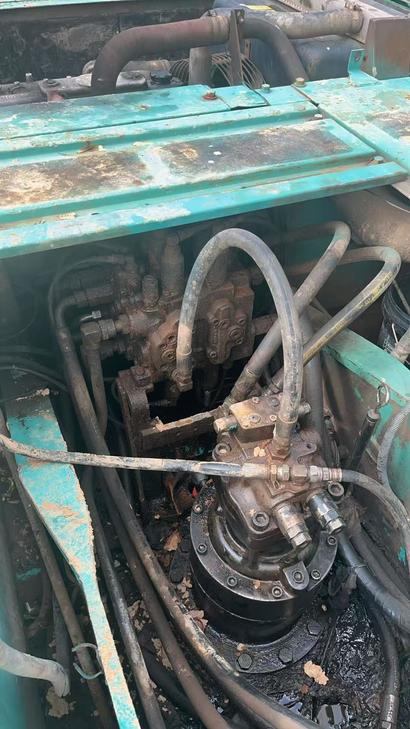 Buy Kobelco SK200 Used Excavator / 1