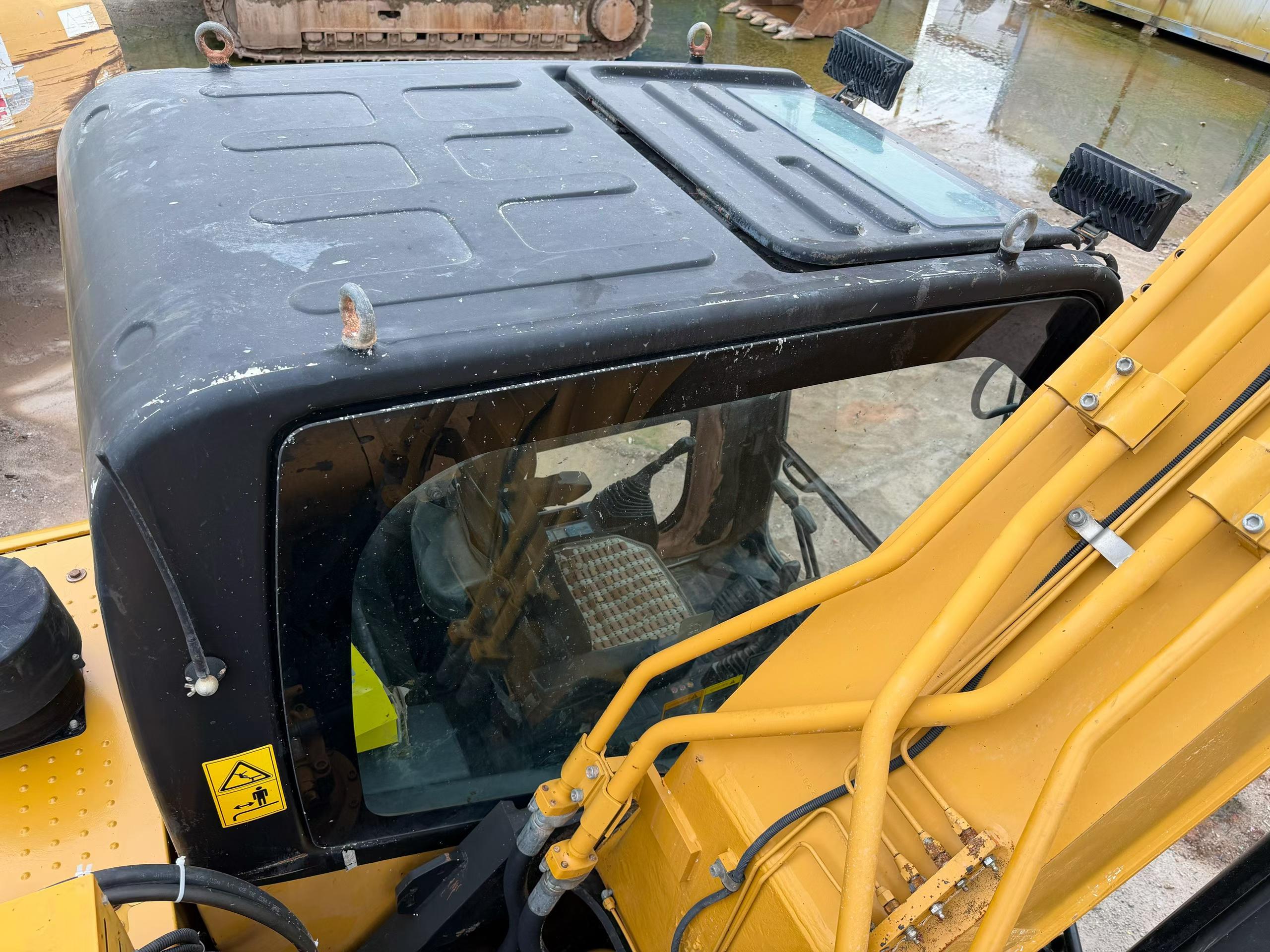 Buy Sany SY200C Used Excavator / 8 Buy Sany SY200C Used Excavator / 8