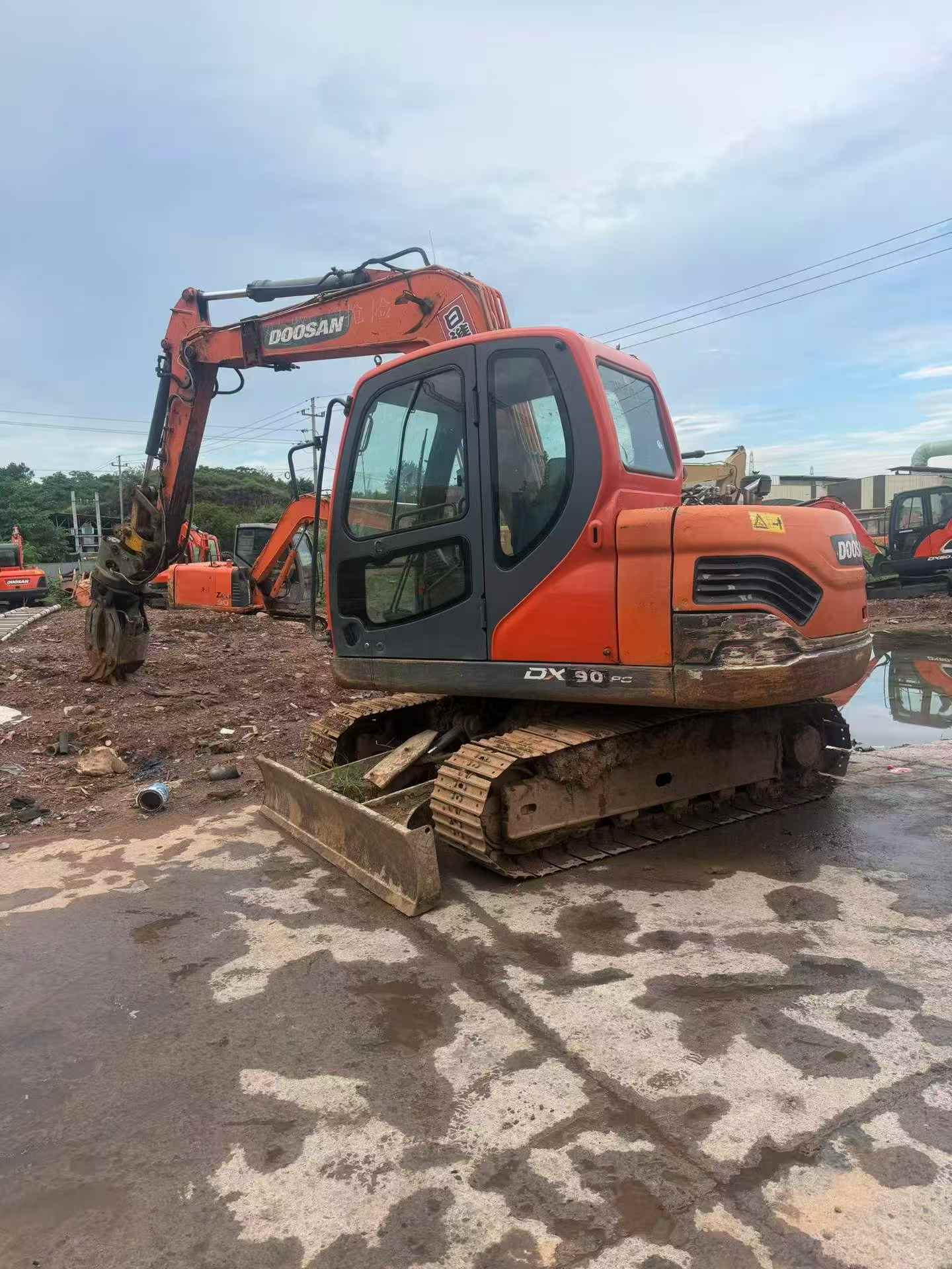 Buy Doosan DX75 Used Excavator / 1