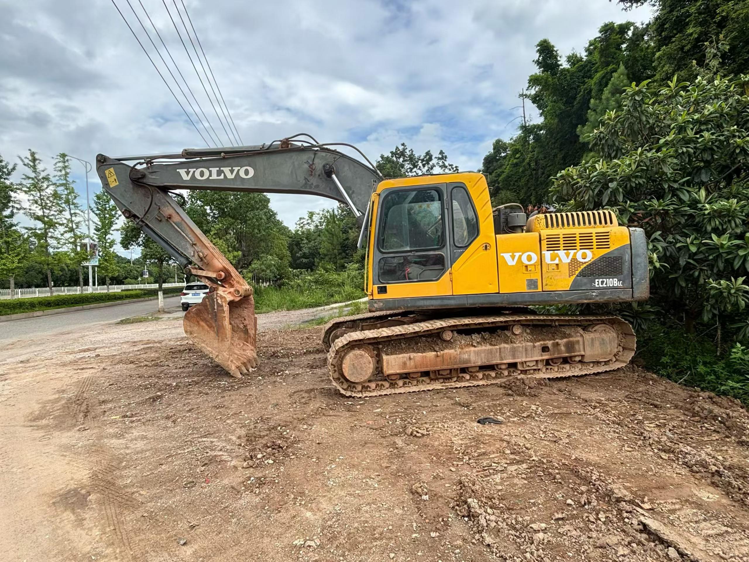 Buy Volvo Used Excavator / 1