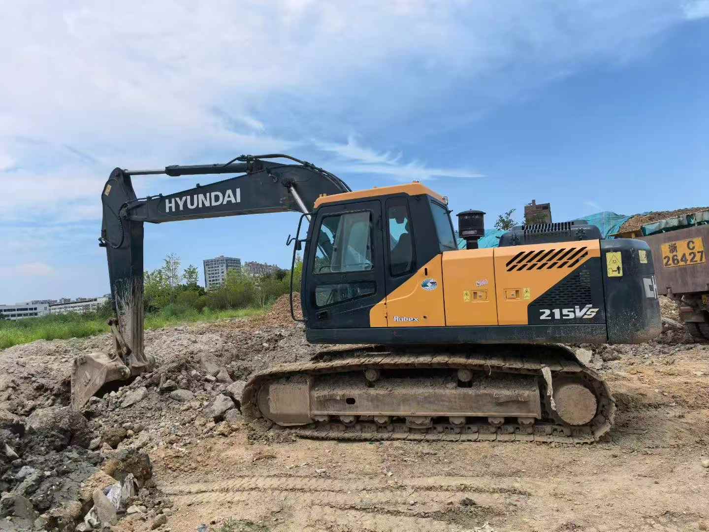 Buy Hyundai R215-7 Used Excavator / 5 Buy Hyundai R215-7 Used Excavator / 5