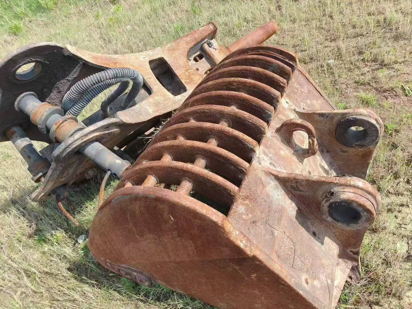 Buy Komatsu PC220-8 Used Excavator / 4 Buy Komatsu PC220-8 Used Excavator / 4