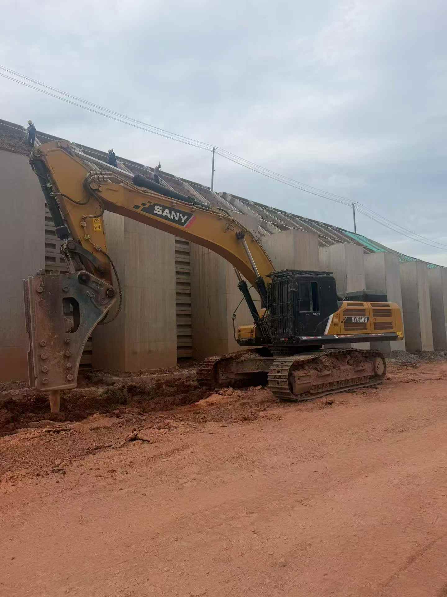 Buy Sany SY550H Used Excavator / 1
