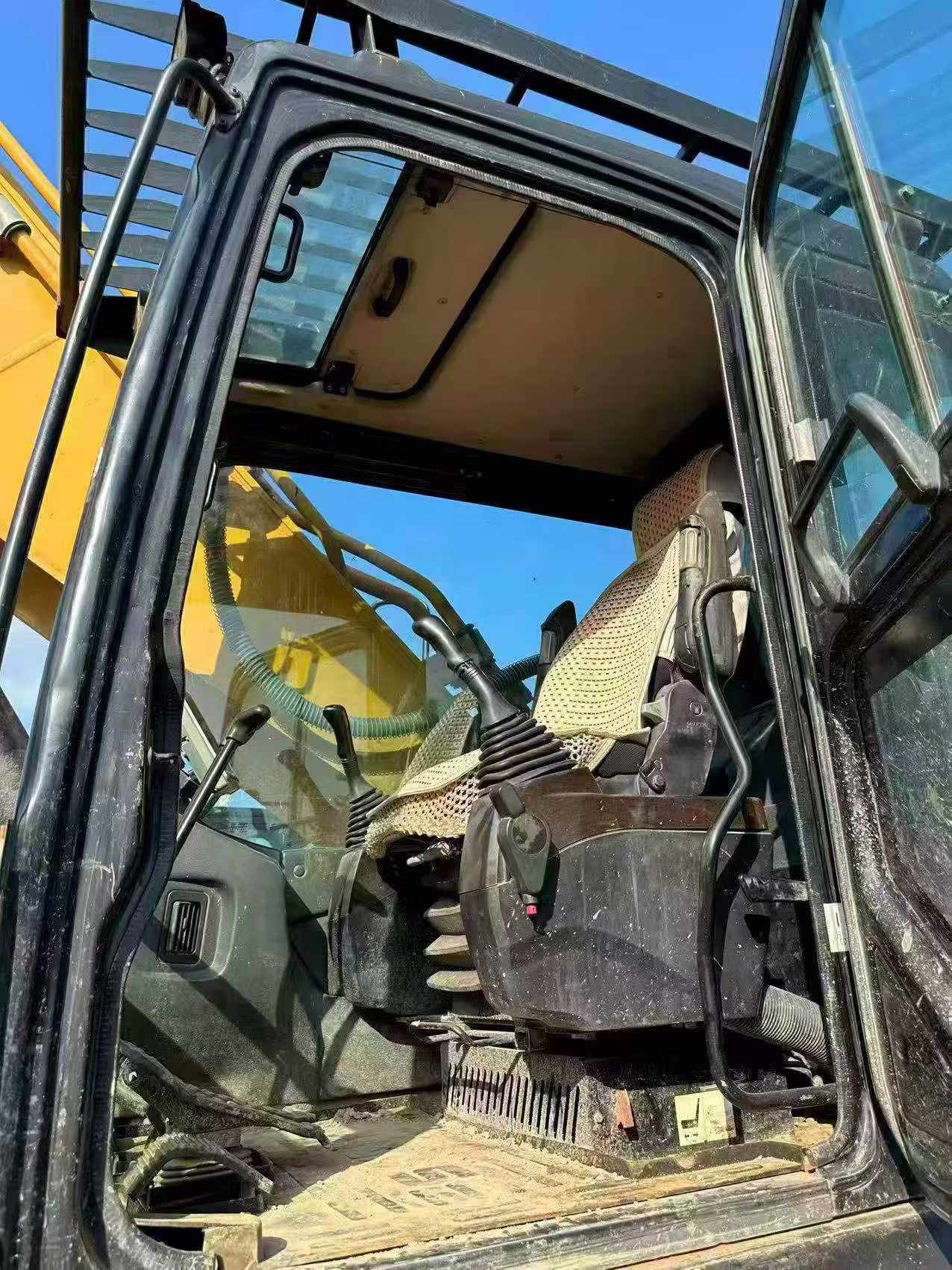 Buy Sany SY375H Used Excavator / 9 Buy Sany SY375H Used Excavator / 9