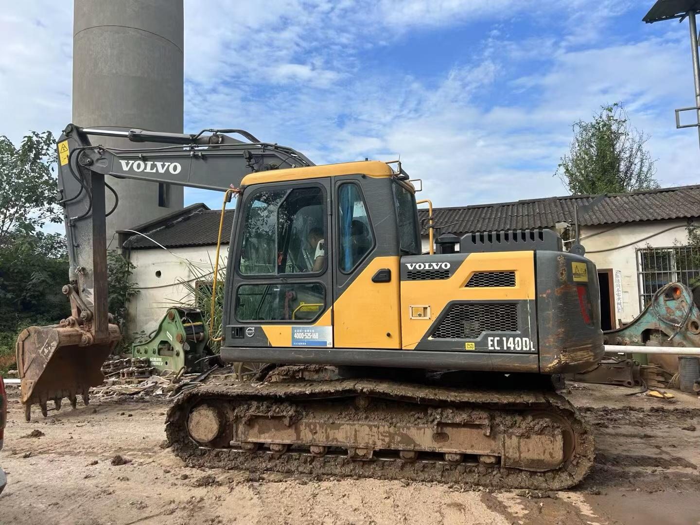 Buy Volvo EC140 Used Excavator / 1