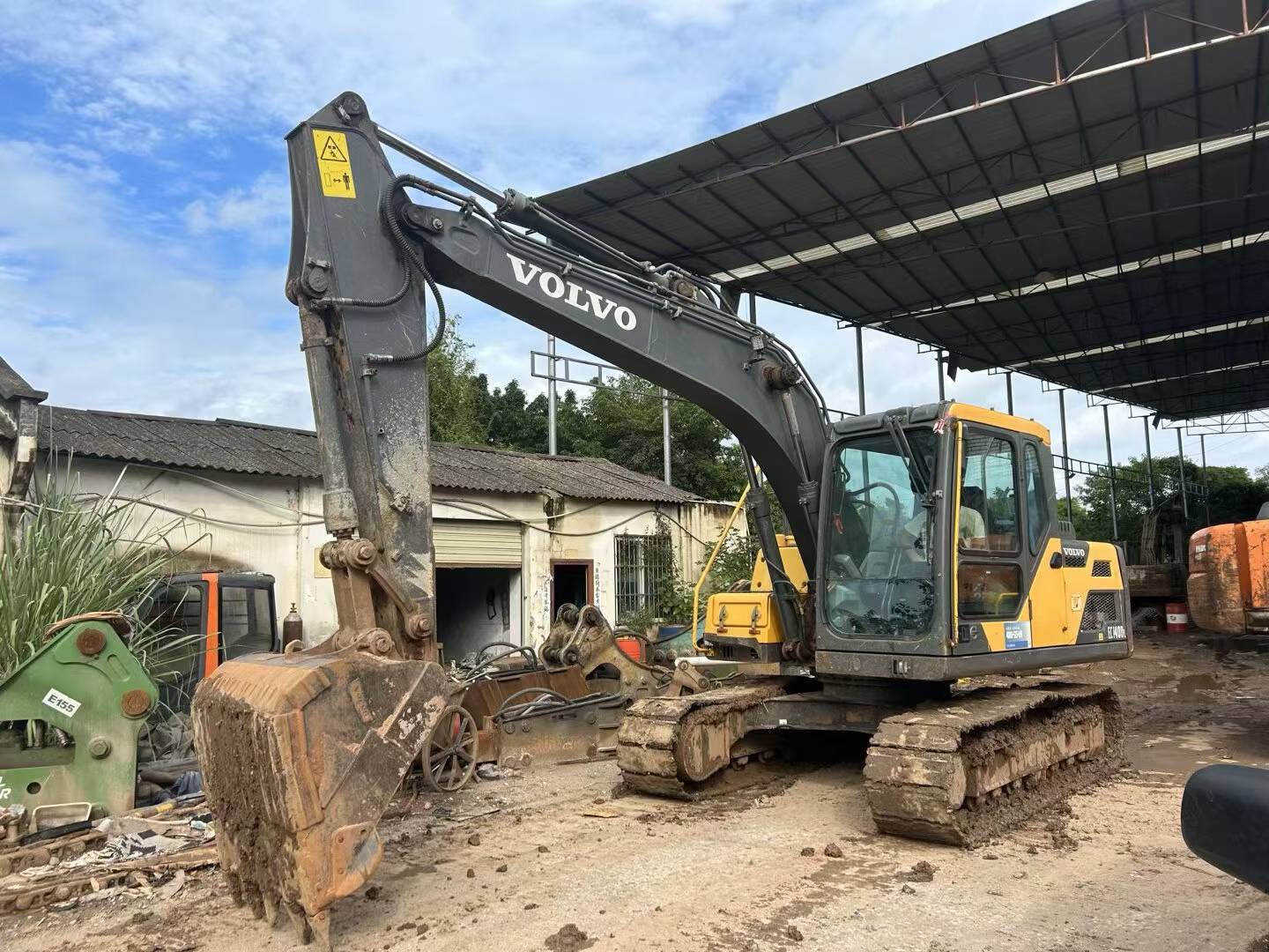 Buy Volvo EC140 Used Excavator / 4 Buy Volvo EC140 Used Excavator / 4