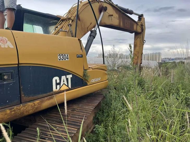 Buy Caterpillar 320D Used Excavator / 1